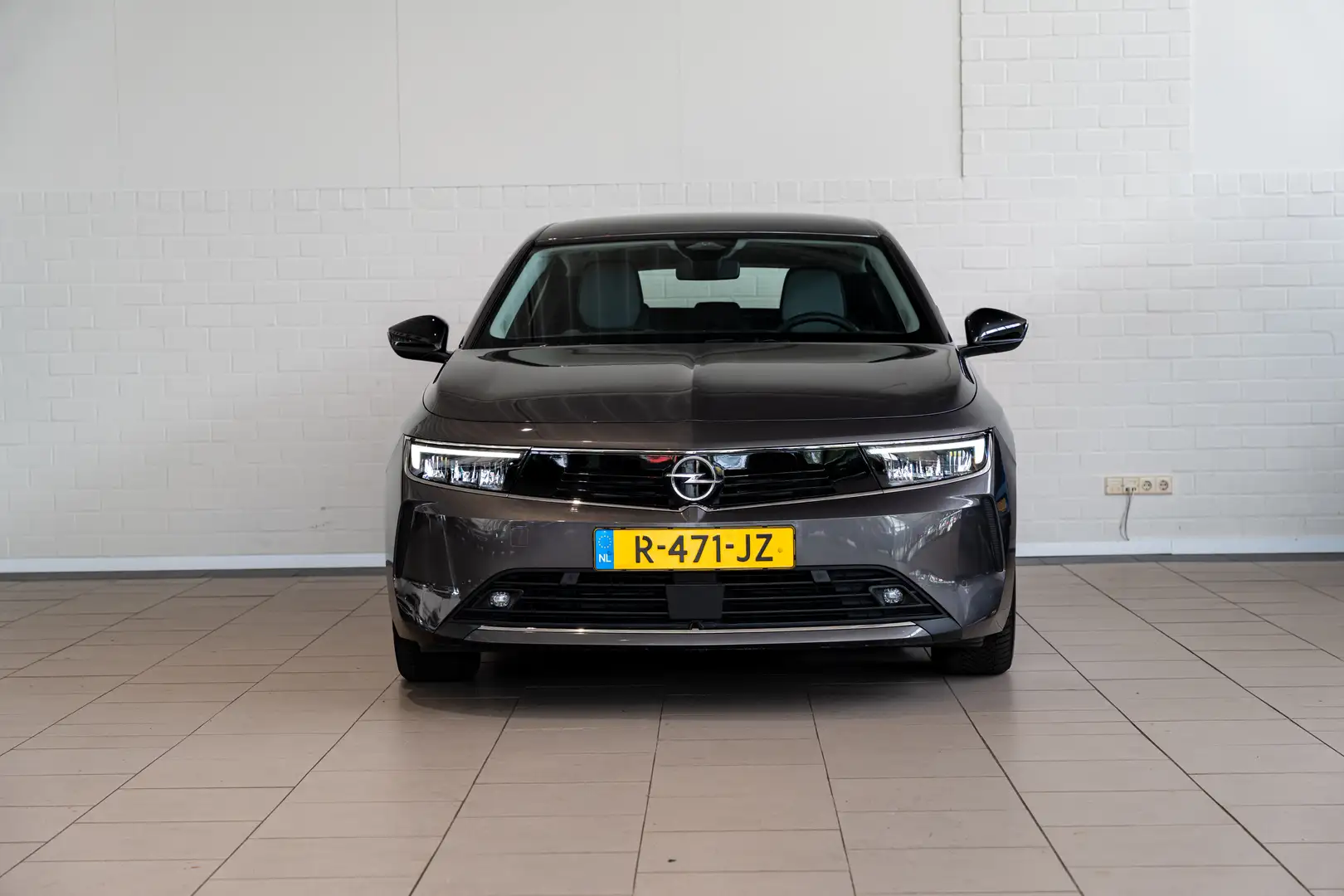Opel Astra 1.2 Turbo 110PK Edition | Navigatie | Parkeersenso Grijs - 2