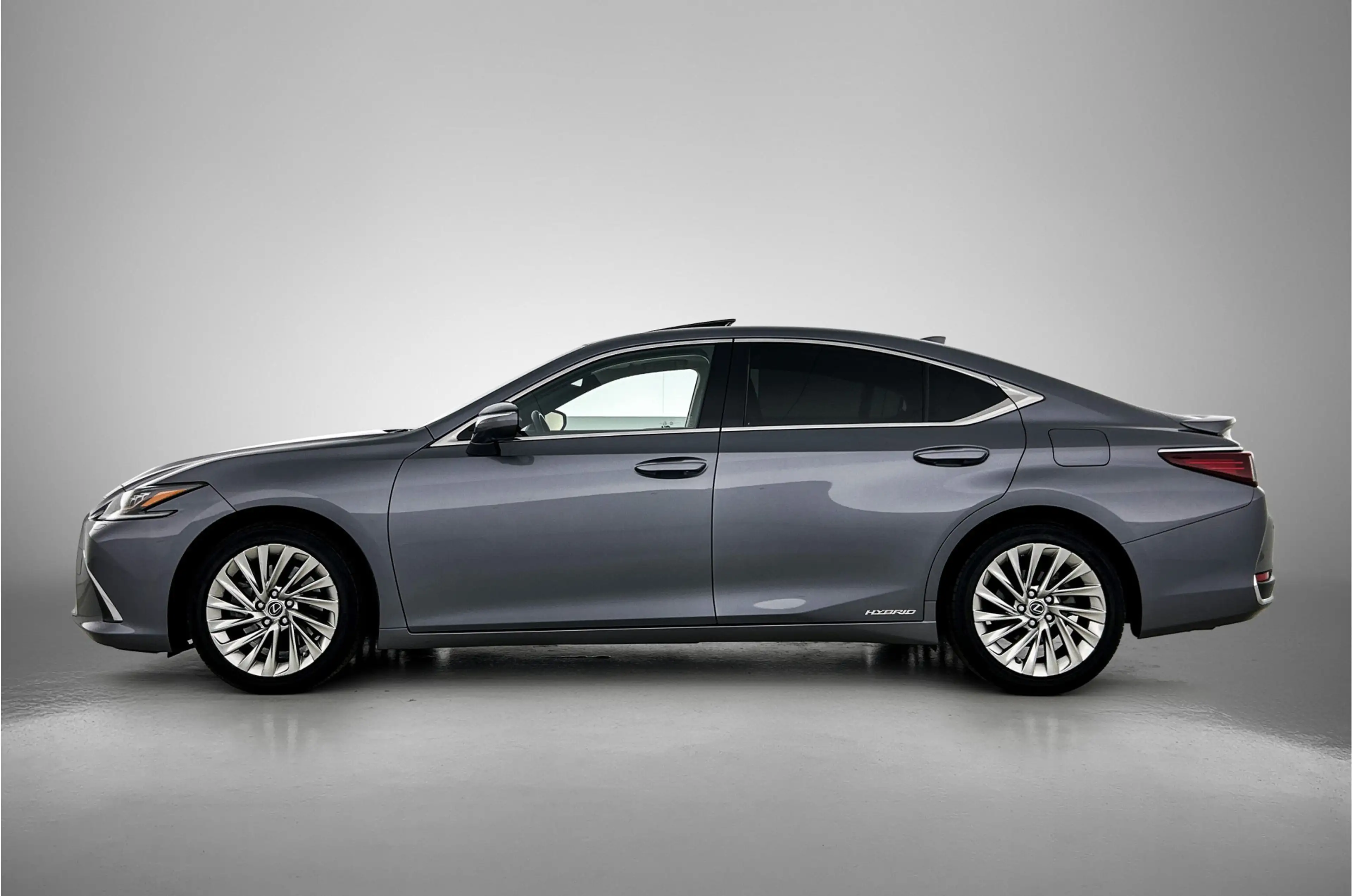 Lexus ES 300 300h President Line | Mark Levinson | Schuifdak | — photo 3