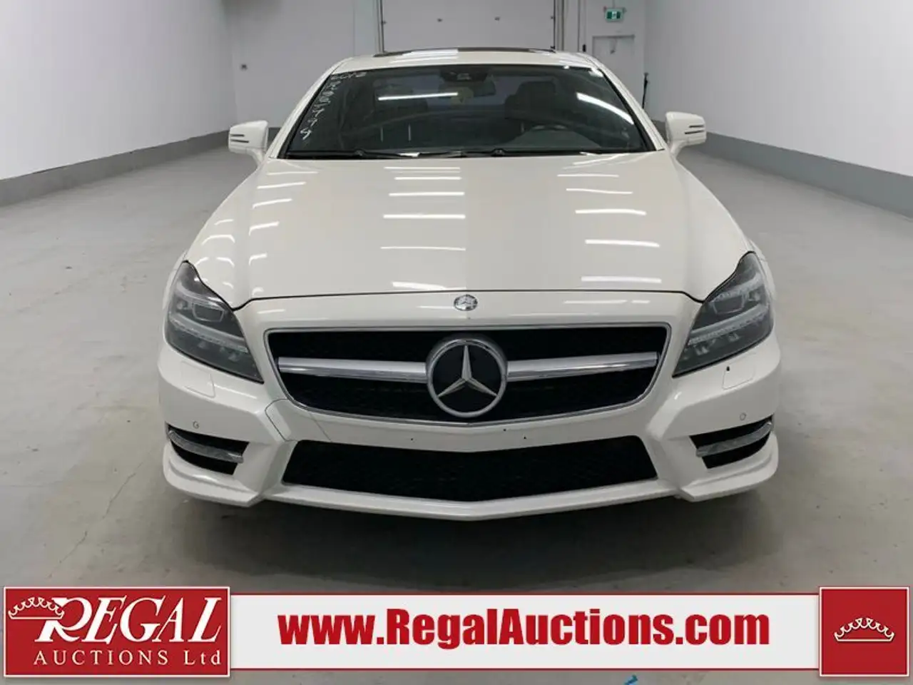 Mercedes-Benz CLS снимка Mercedes-Benz CLS