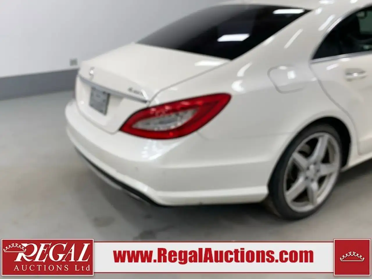Mercedes-Benz CLS снимка Mercedes-Benz CLS