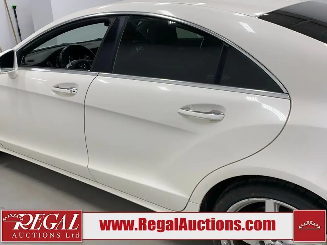 Mercedes-Benz CLS снимка Mercedes-Benz CLS