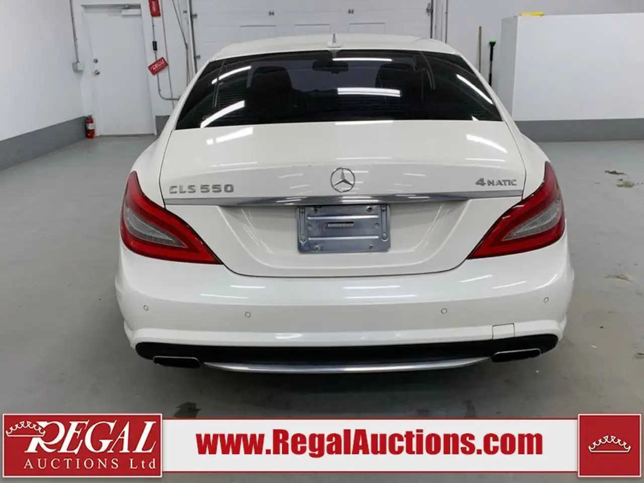 Mercedes-Benz CLS снимка Mercedes-Benz CLS
