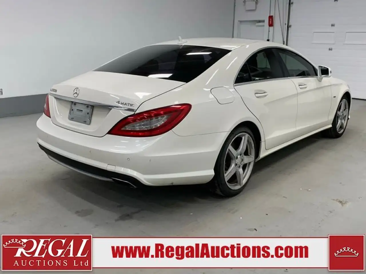 Mercedes-Benz CLS снимка Mercedes-Benz CLS