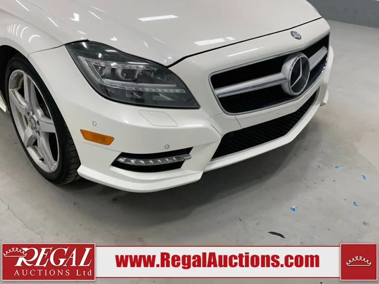 Mercedes-Benz CLS снимка Mercedes-Benz CLS