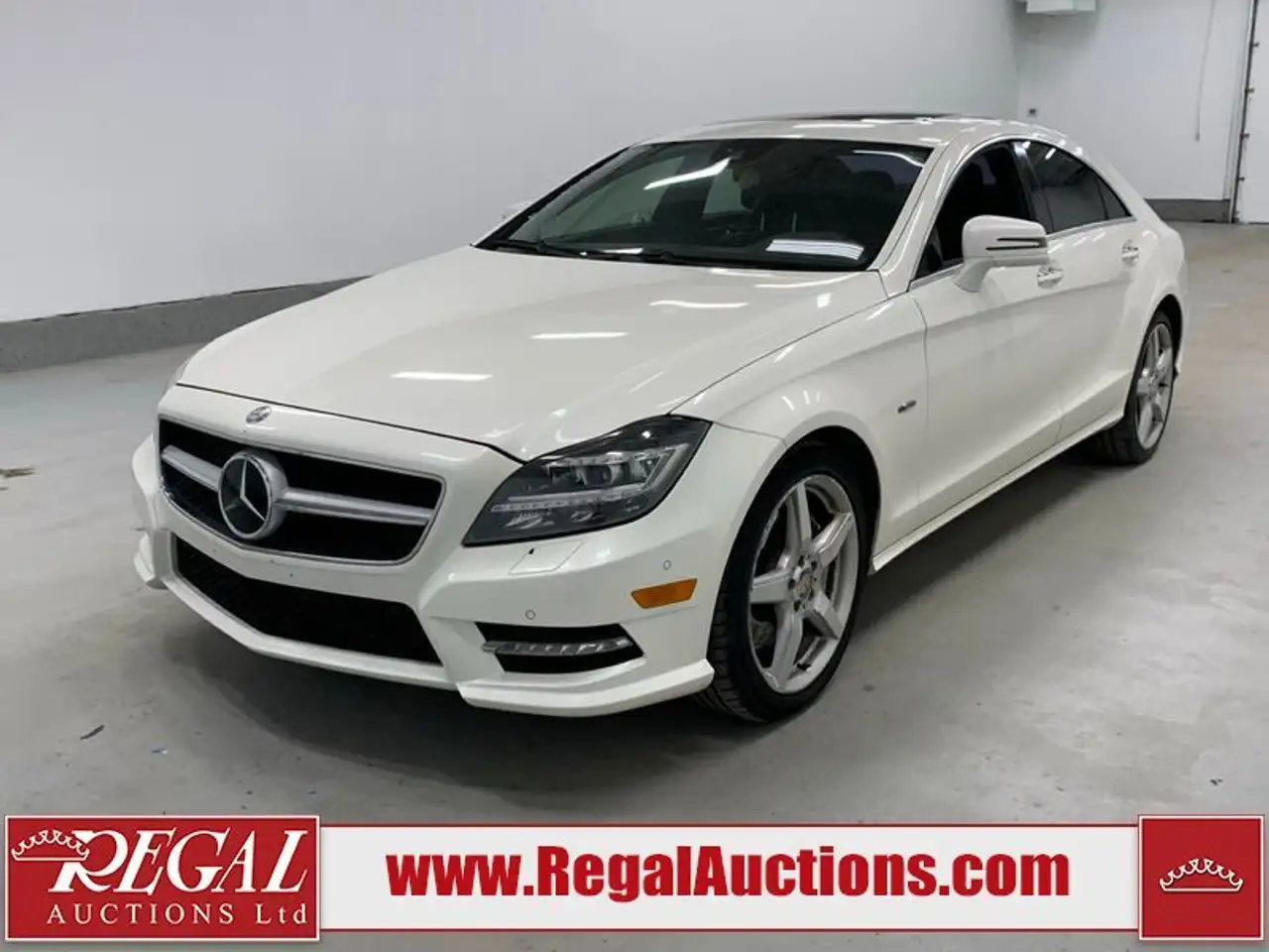 Mercedes-Benz CLS снимка Mercedes-Benz CLS