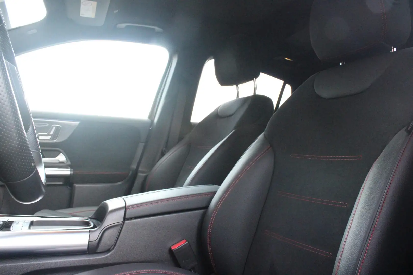 Mercedes-Benz GLA 250 e AMG LINE "NIEUW MODEL!" | PANORAMISCH SCHUIF/KAN Noir - 2