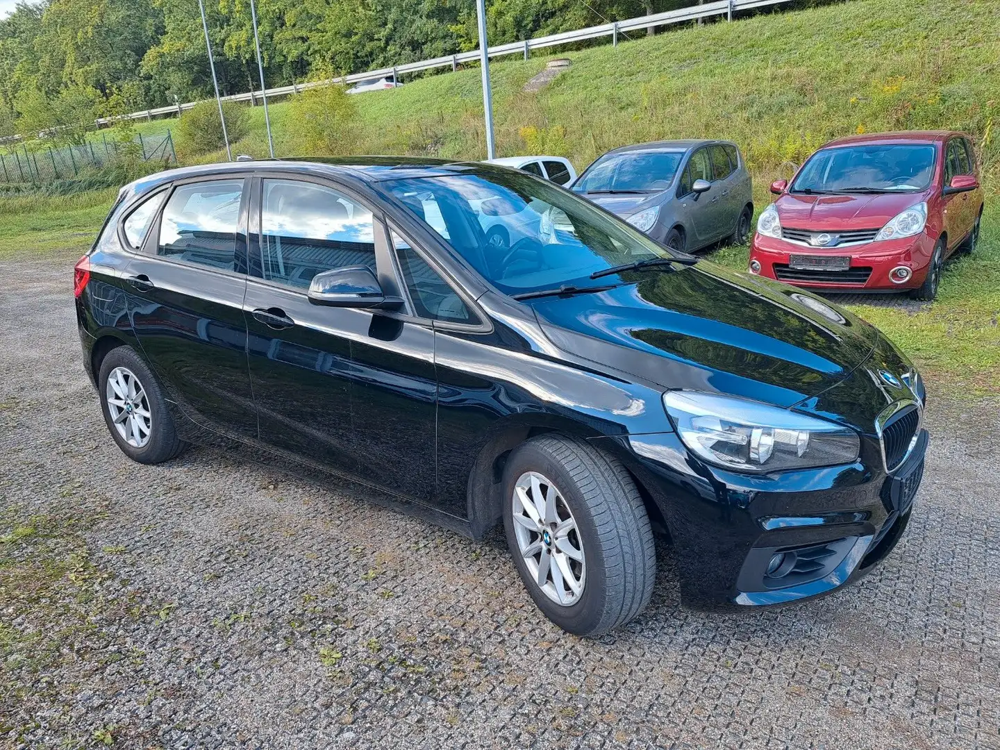 BMW 218 Active Tourer 218 i Advantage Schwarz - 1