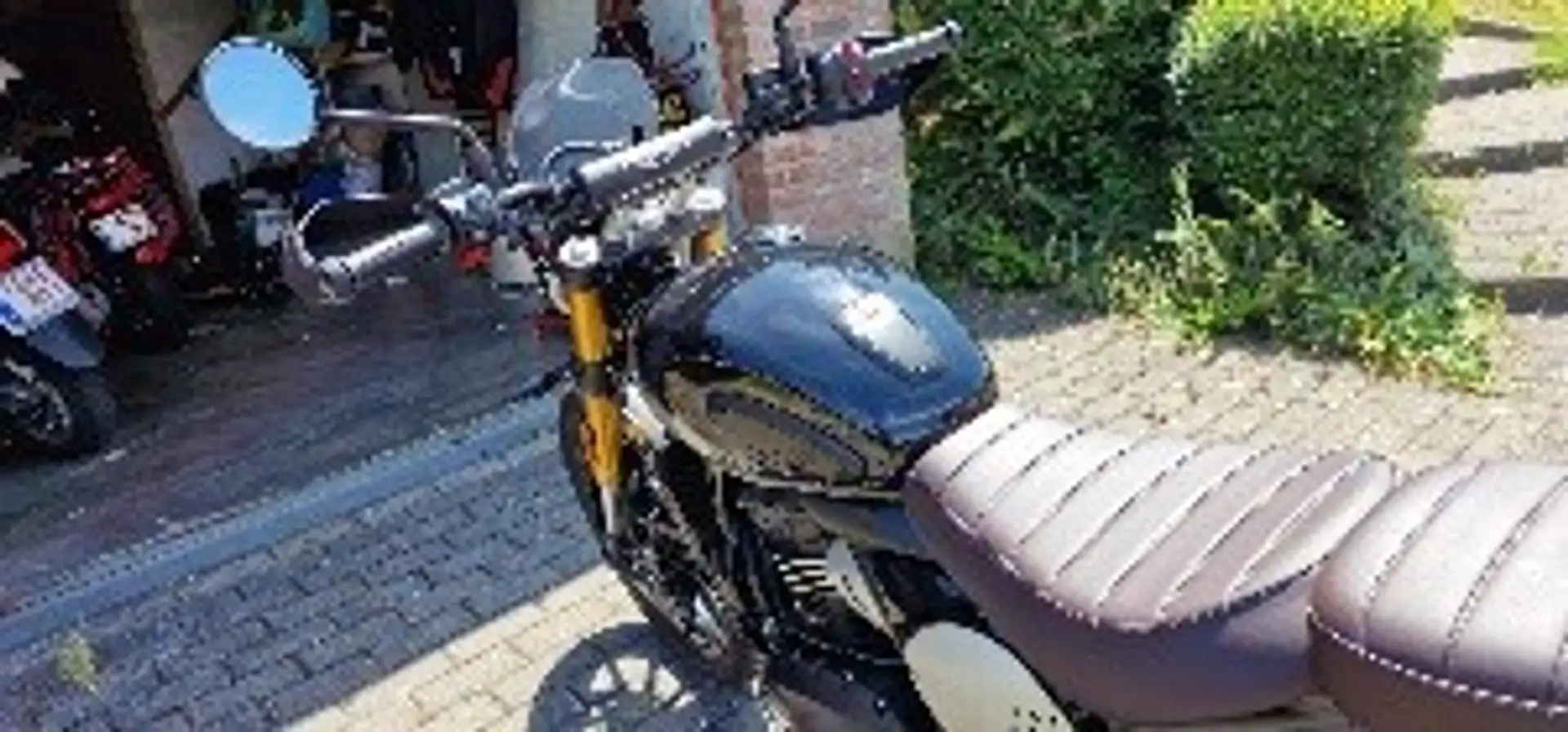 Triumph Scrambler 400 X Zwart - 2