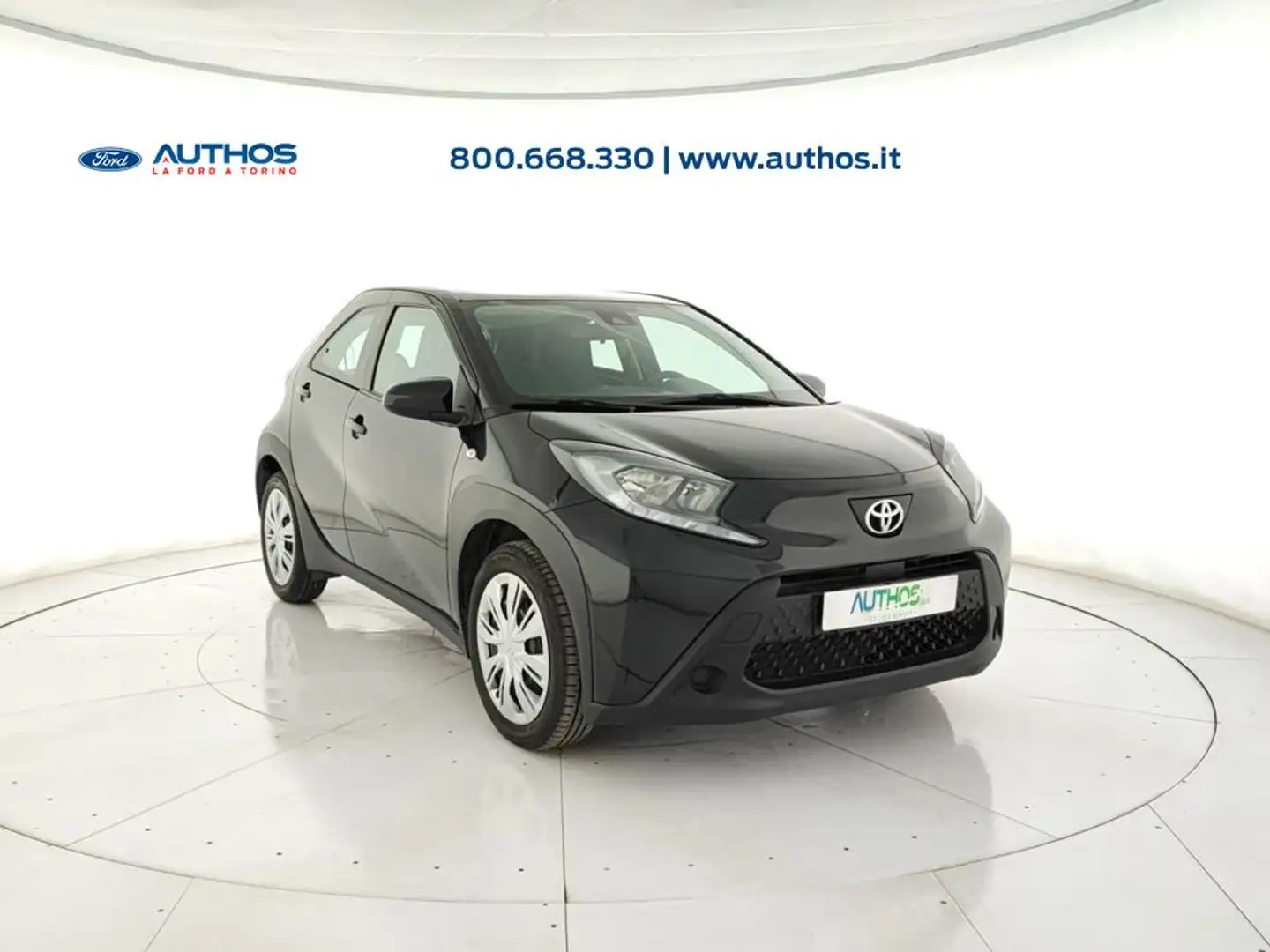 Toyota Aygo X 1.0 Active 72cv s-cvt Nero - 2