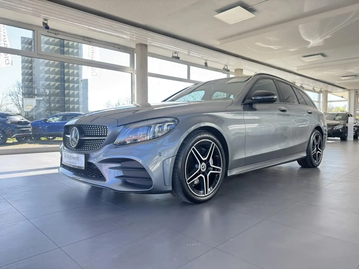 Mercedes-Benz C 200 AMG-LINE AUT. NAVI LED GRA AHK LEDER R-KAM Grau - 2