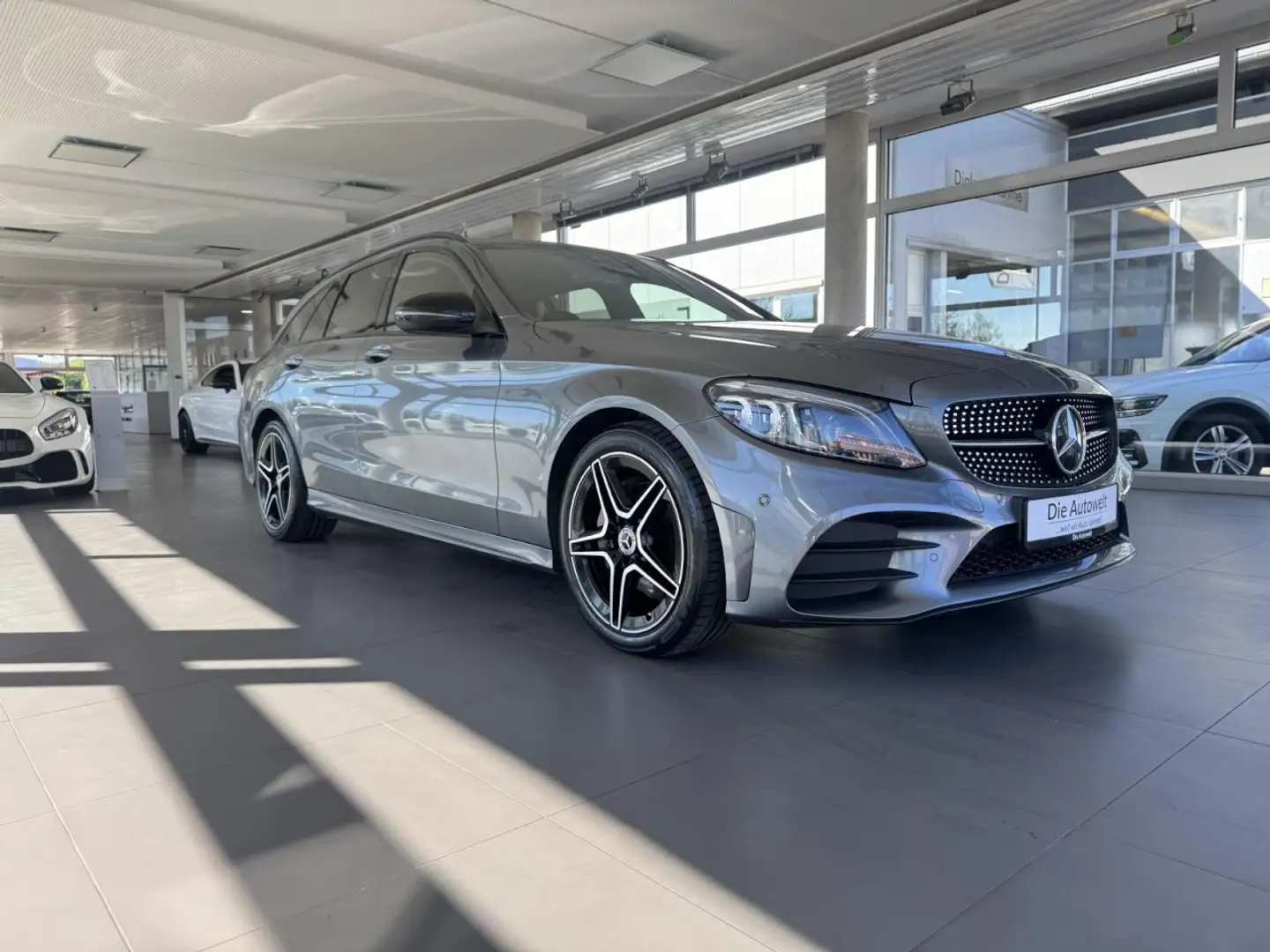 Mercedes-Benz C 200 AMG-LINE AUT. NAVI LED GRA AHK LEDER R-KAM Klima Grau - 2