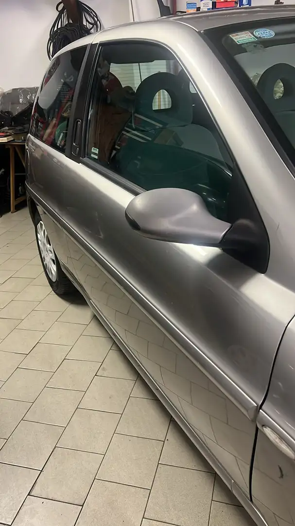 Lancia Ypsilon LX - 2