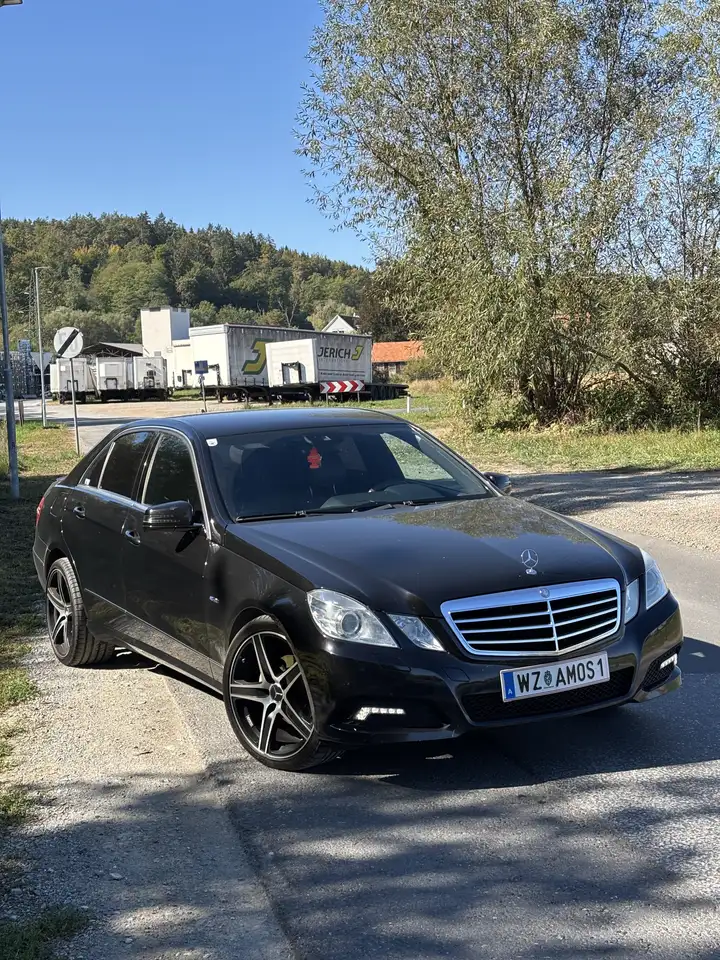 Mercedes-Benz E 200