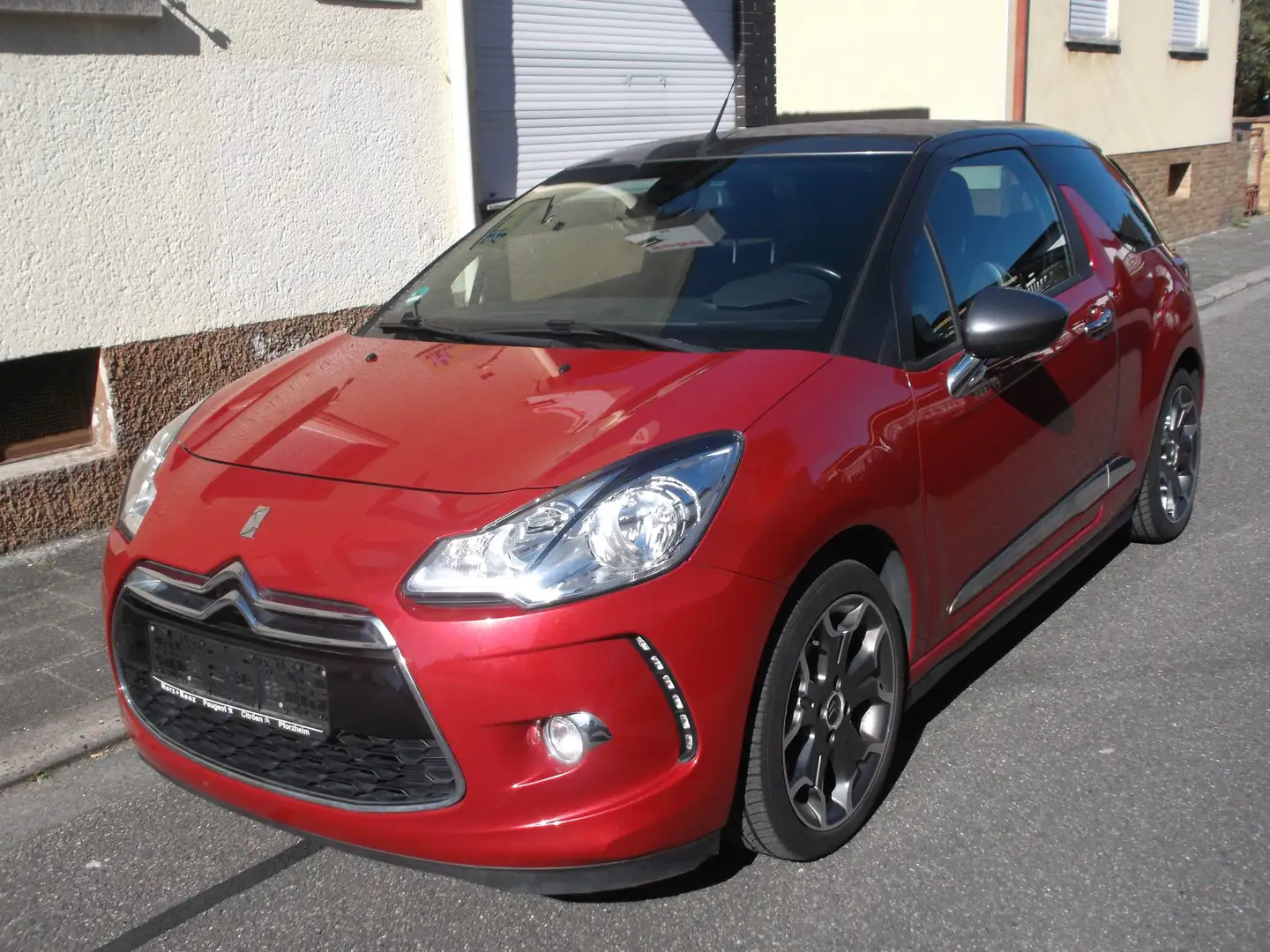 Citroen DS3 DS3 Cabrio Cabrio THP 155 SportChic Rot - 1