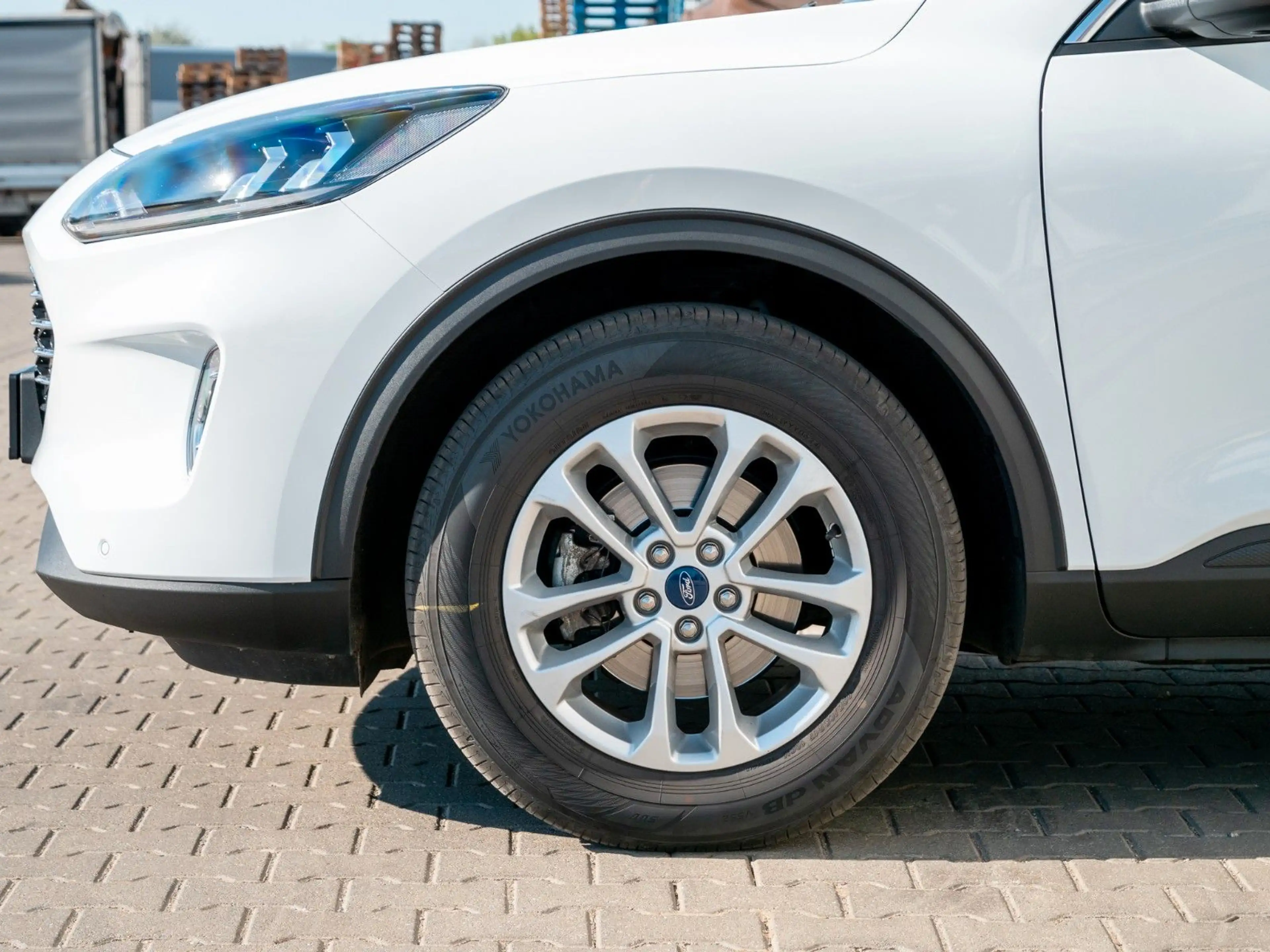 Ford Kuga Titanium TEMPOMAT.LHZ.SHZ.HINTENKAM.3 STÜCK — photo 9
