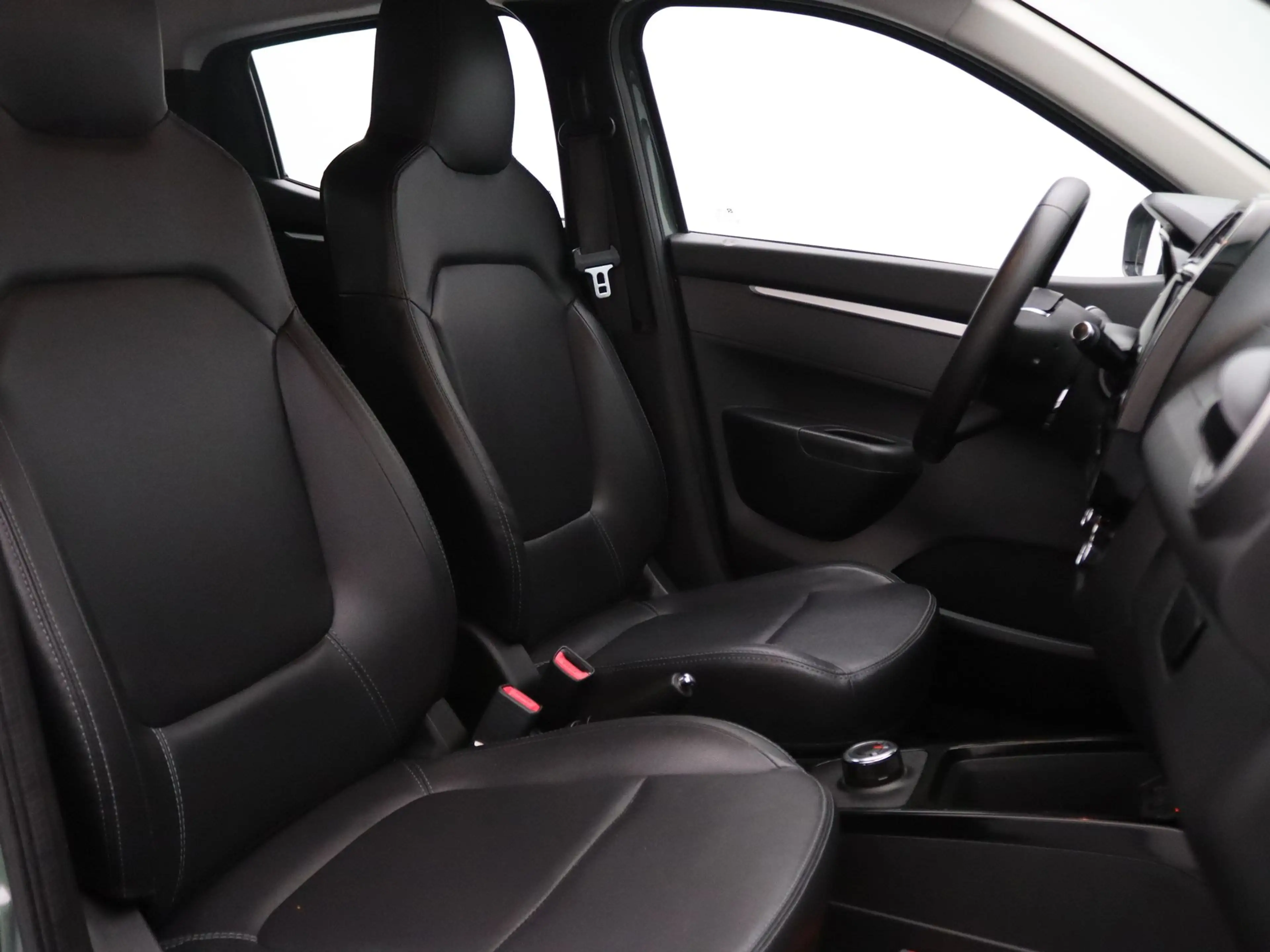 Dacia Spring Expression 27 kWh Apple Carplay/Android Auto | Air — photo 31