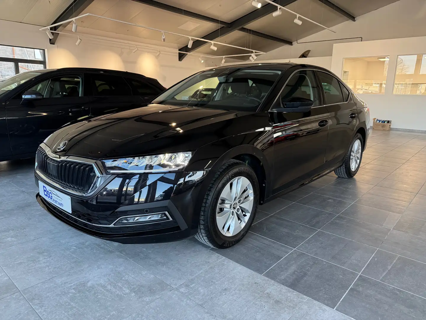Skoda Octavia Octavia 1.0 TSI eTec MHE Style DSG Negro - 1