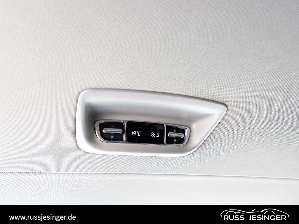 Mercedes-Benz V 220