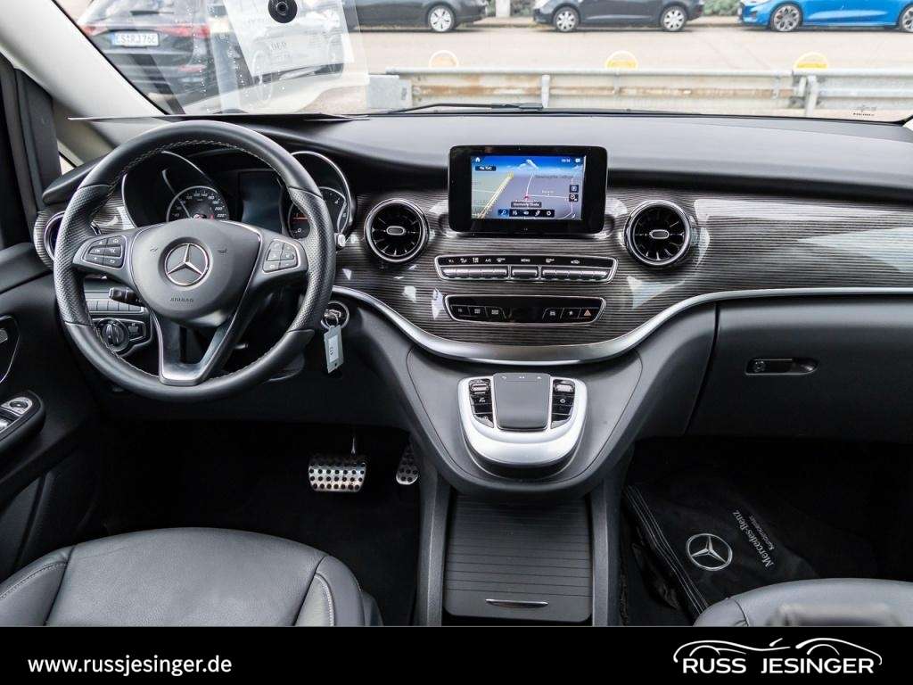 Mercedes-Benz V 220