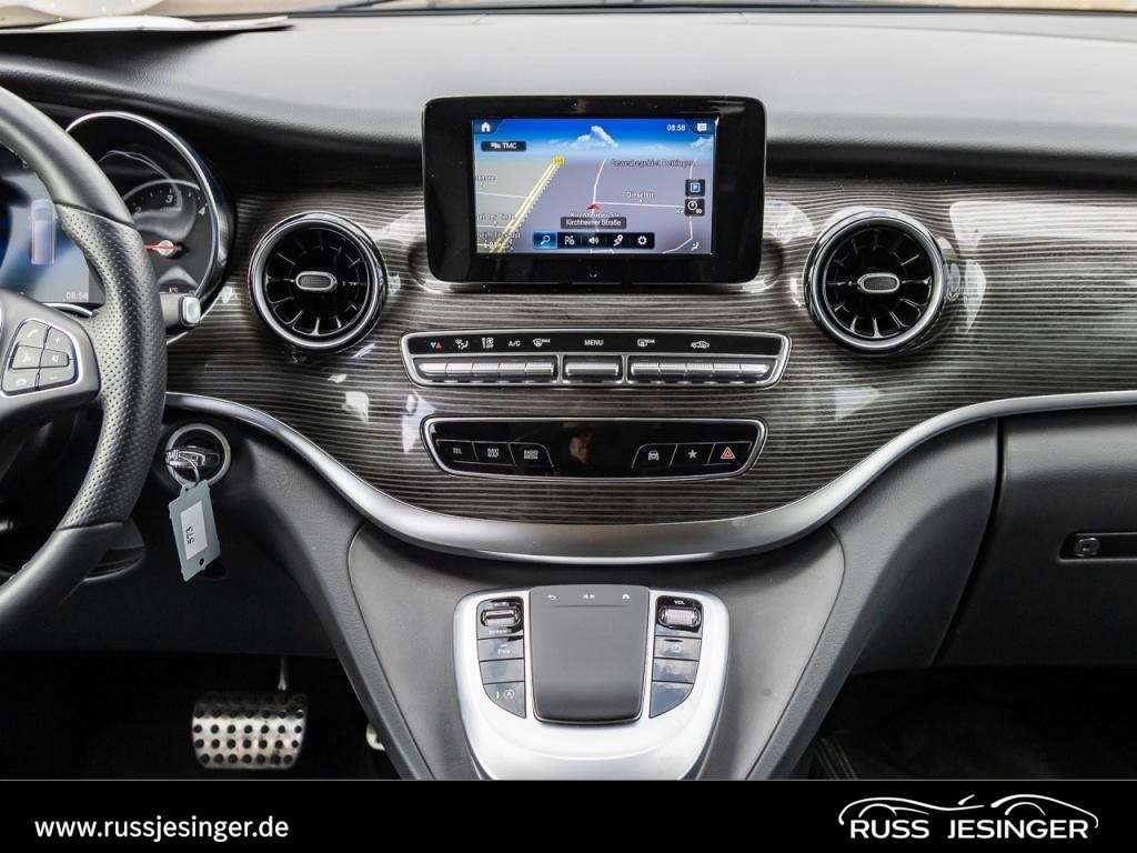Mercedes-Benz V 220