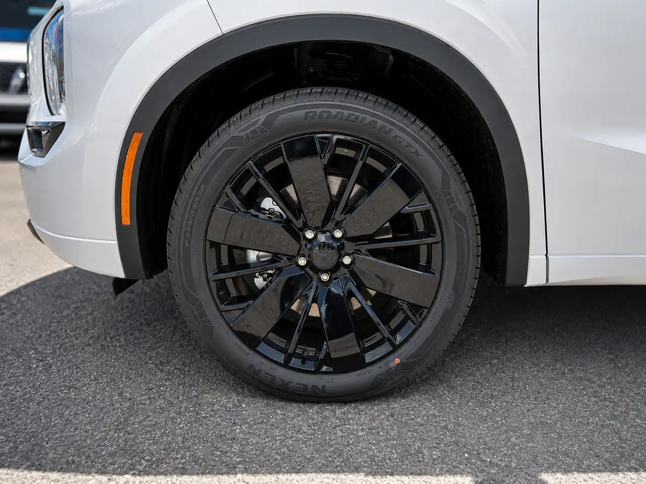 Mitsubishi Outlander снимка Mitsubishi Outlander