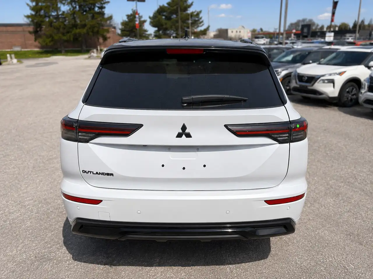 Mitsubishi Outlander снимка Mitsubishi Outlander