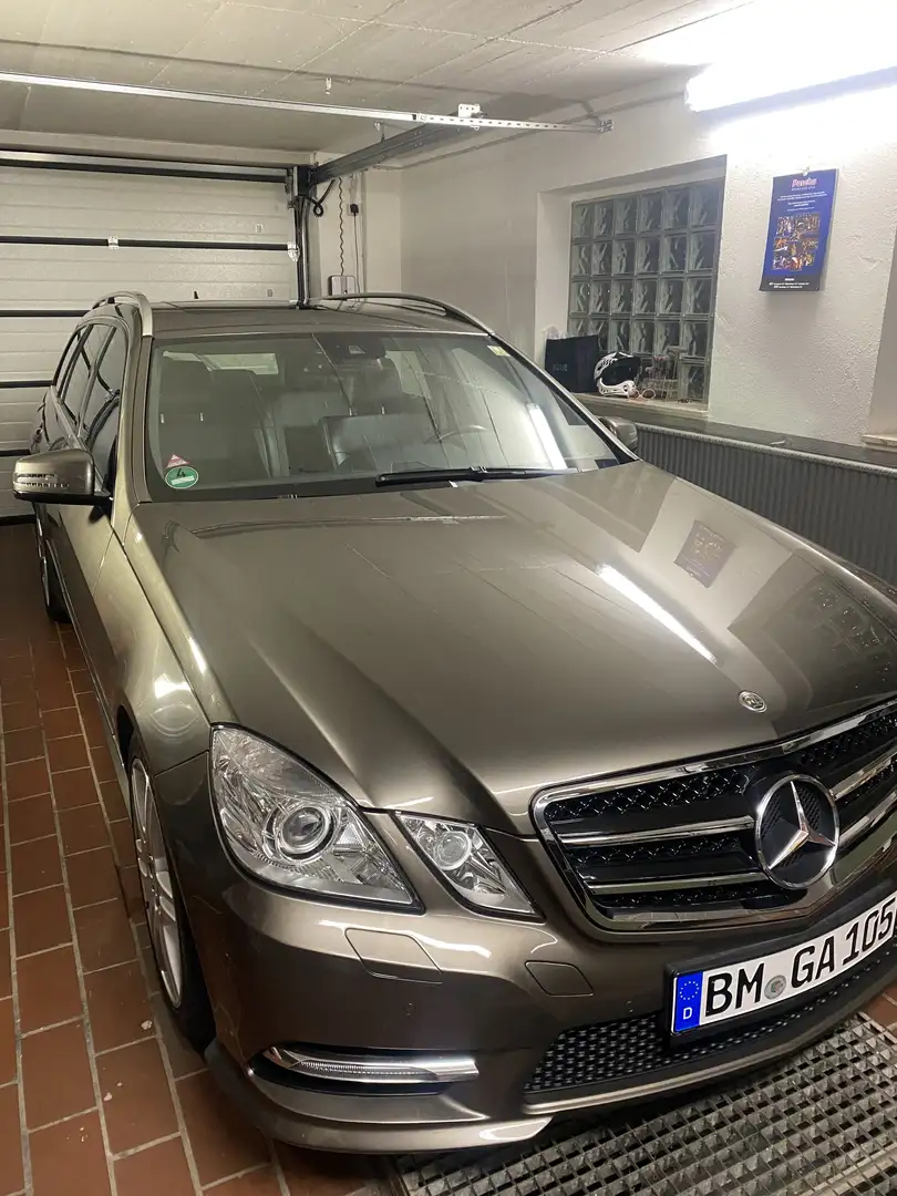 Mercedes-Benz E 200 E 200 T BlueEFFICIENCY 7G-TRONIC - 1
