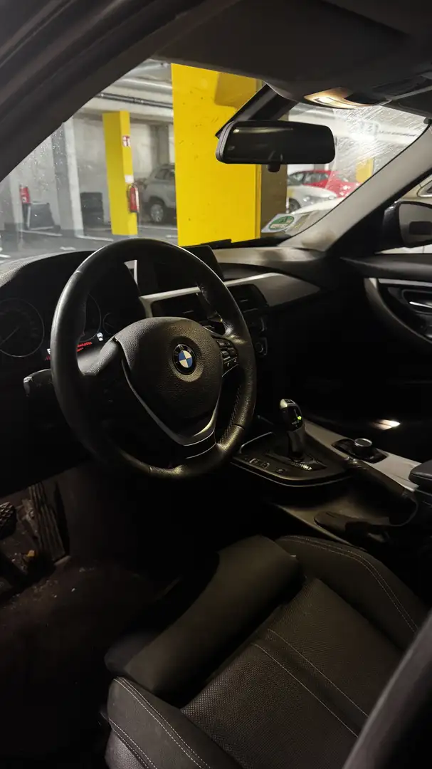 BMW 318 318d Touring Aut. - 2