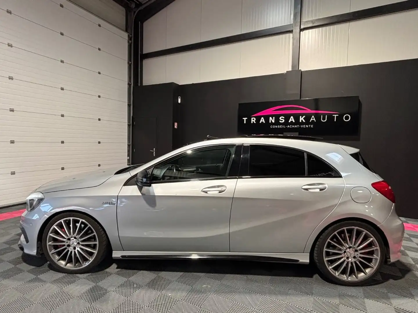 Mercedes-Benz A 45 AMG 45 AMG 4-Matic Speedshift DCT Gris - 2