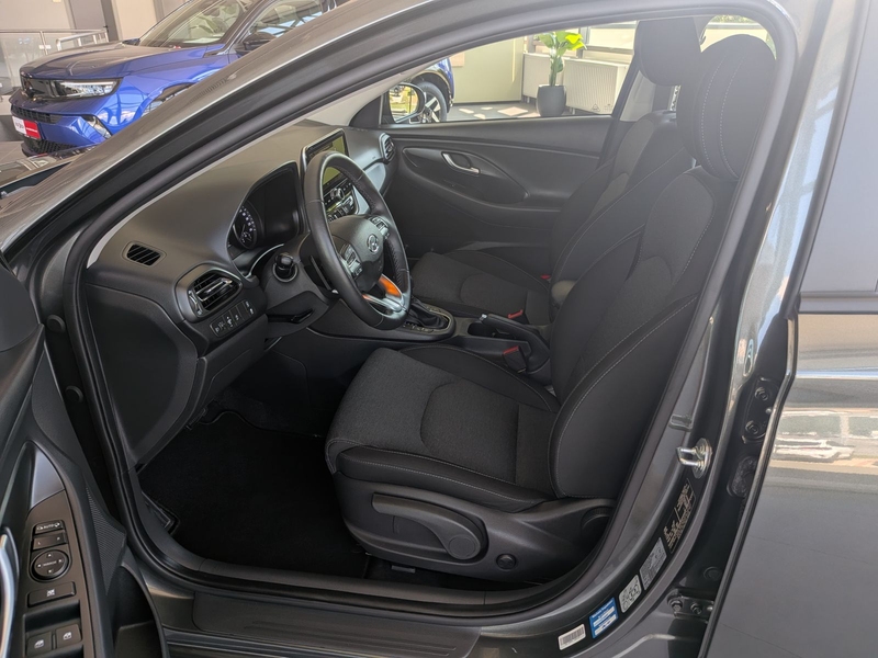 Hyundai i30 1.5 T-GDI DCT Trend MHEV Cam Navi LED-Paket — photo 12