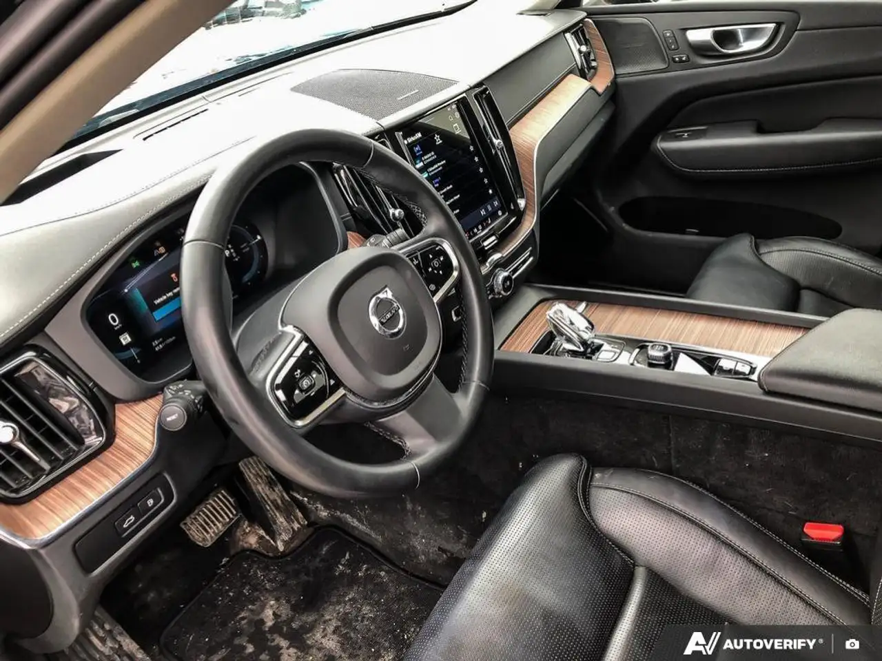 Volvo XC60 снимка Volvo XC60