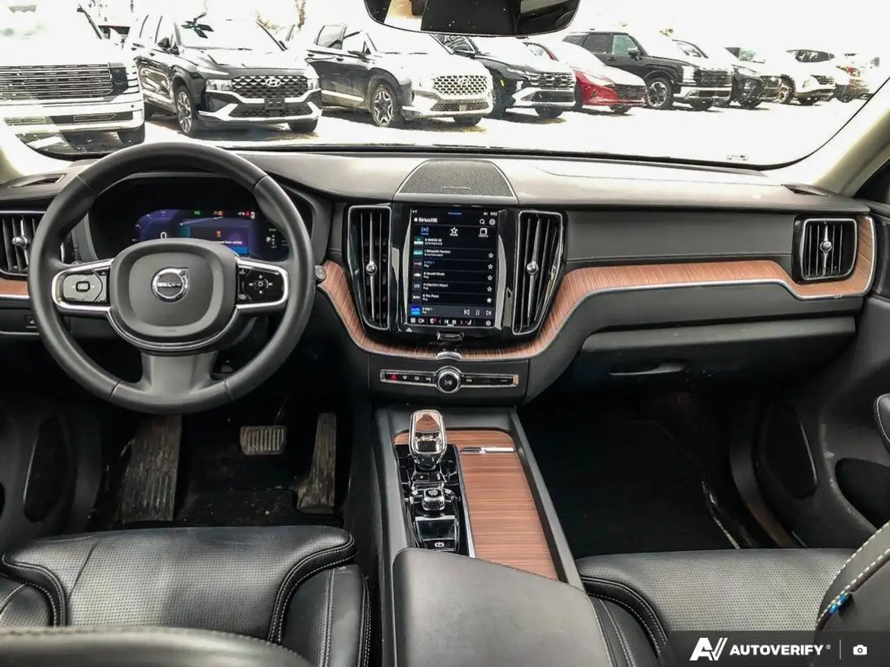 Volvo XC60 снимка Volvo XC60