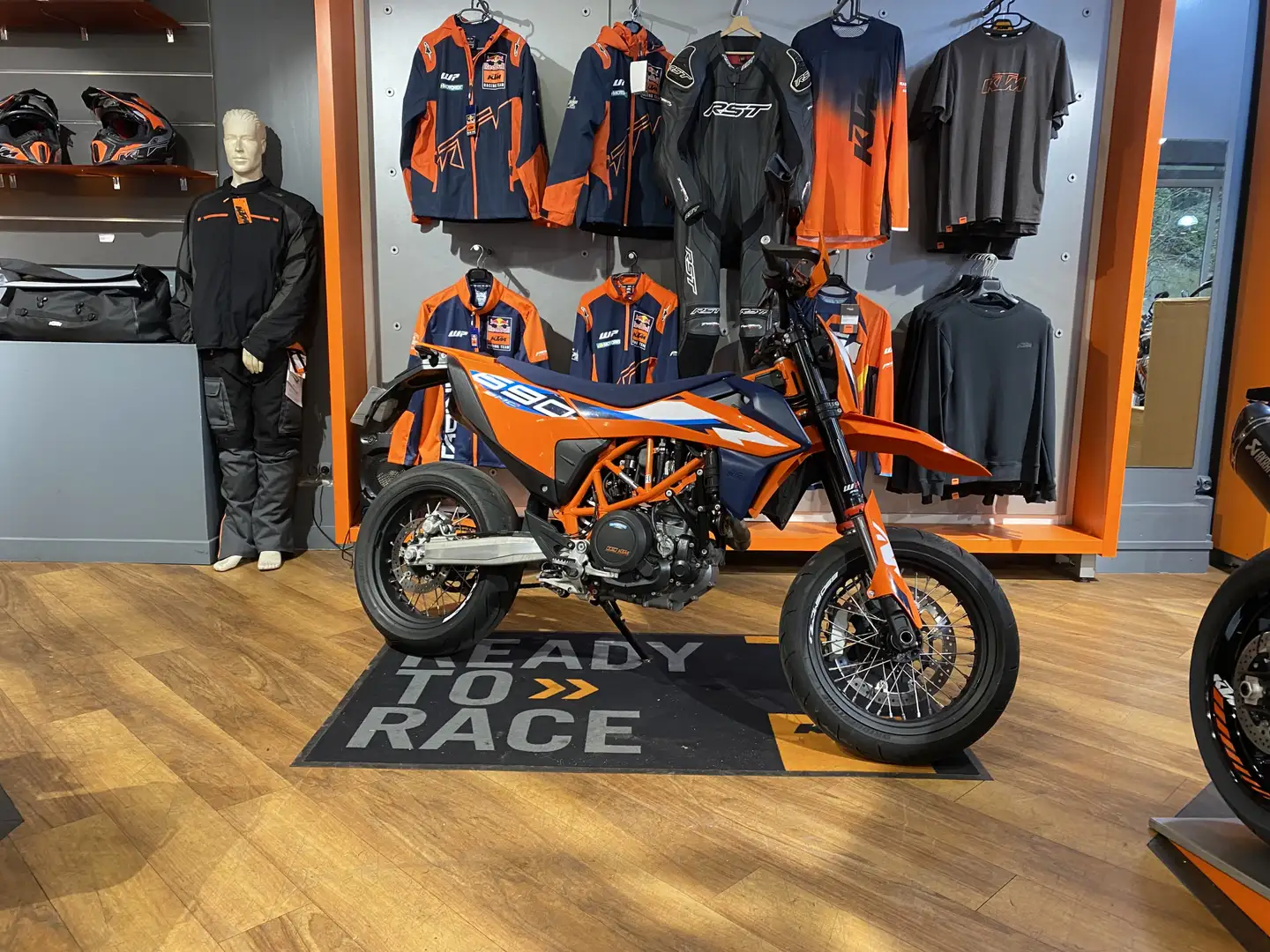 KTM 690 SMC R Portocaliu - 1