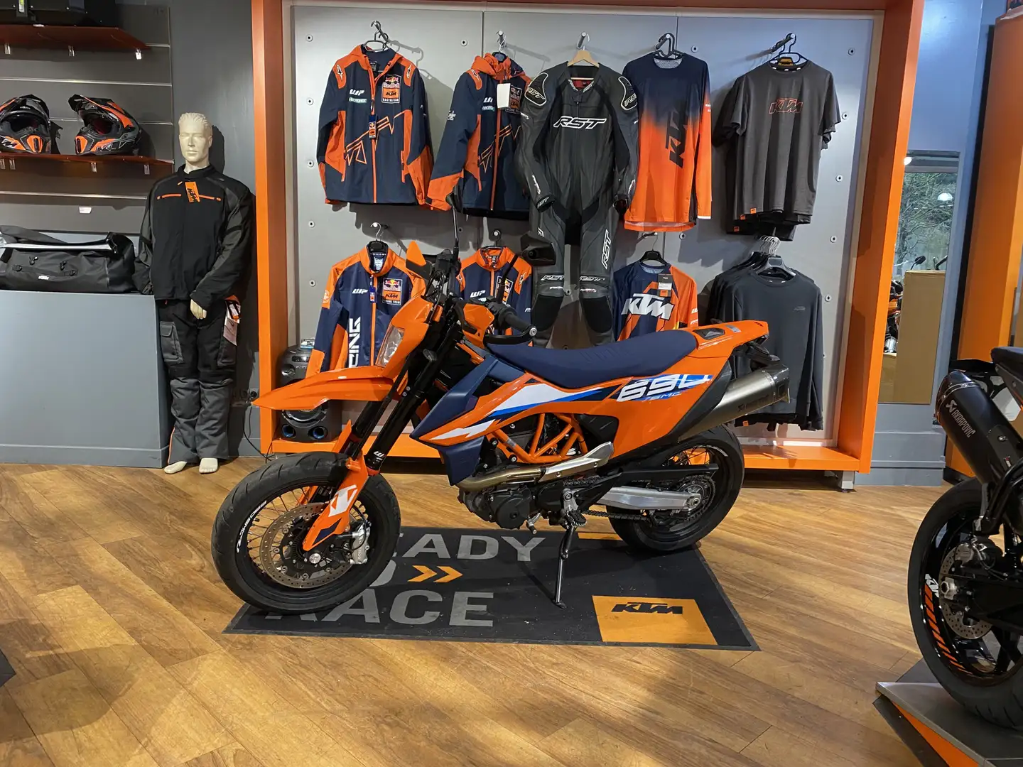 KTM 690 SMC R Portocaliu - 2