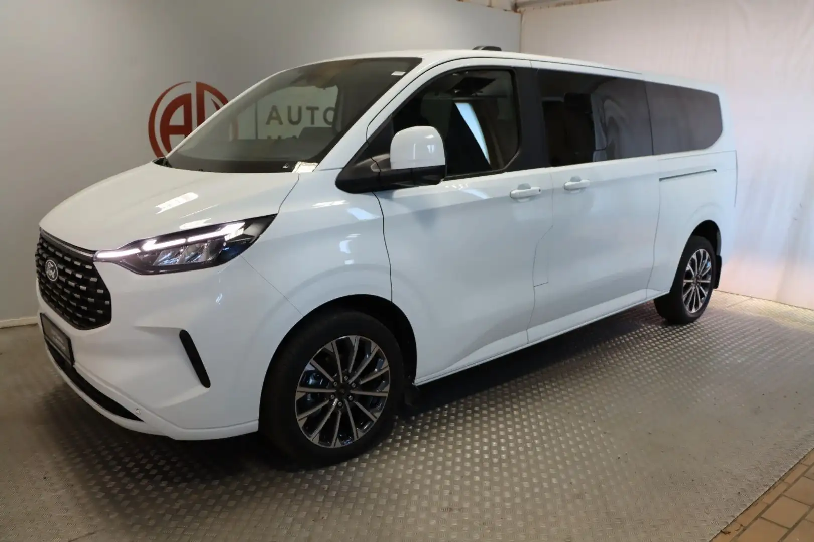 Ford Tourneo Custom Bus 320 L2 Tourneo Titanium X White - 2