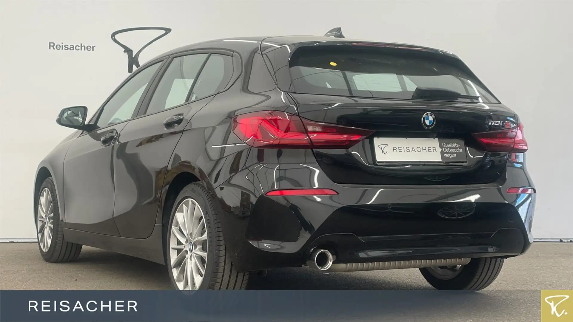 BMW 118 i Advantage,Autom Schwarz - 2