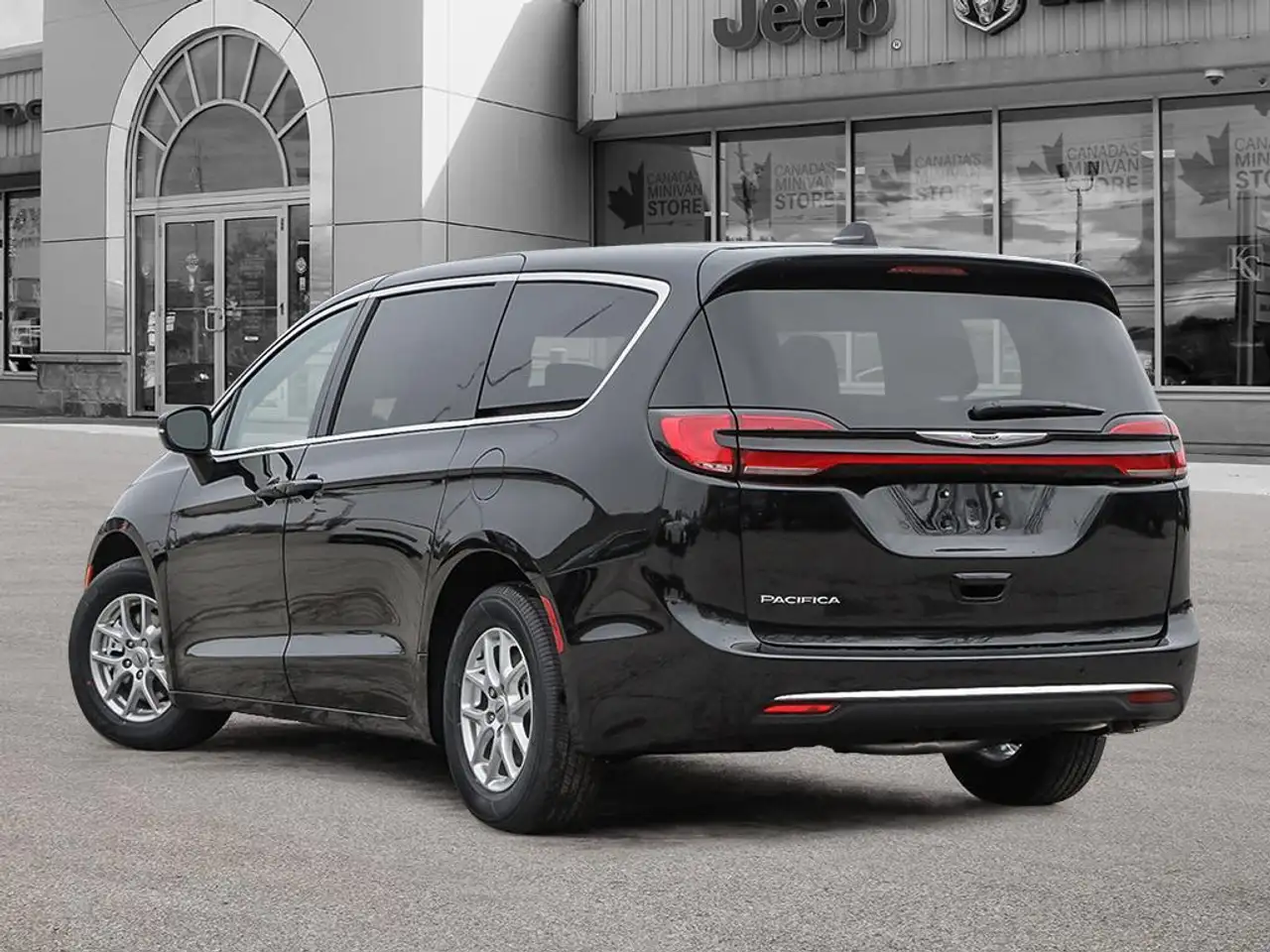 Chrysler Pacifica снимка Chrysler Pacifica