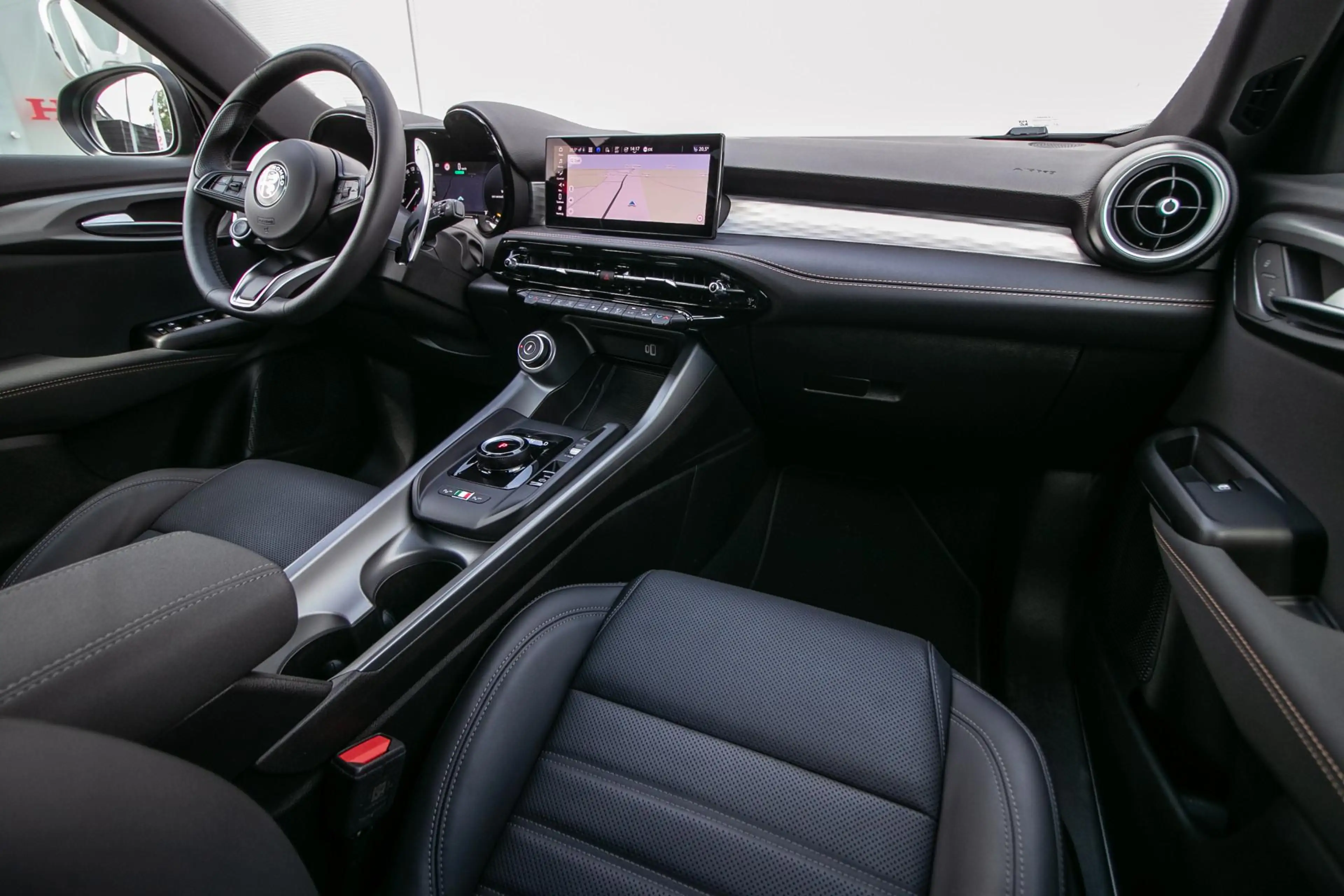 Alfa Romeo Tonale 1.5T Hybrid Veloce - Leer | Stoel+stuurverw | Ad. — photo 4