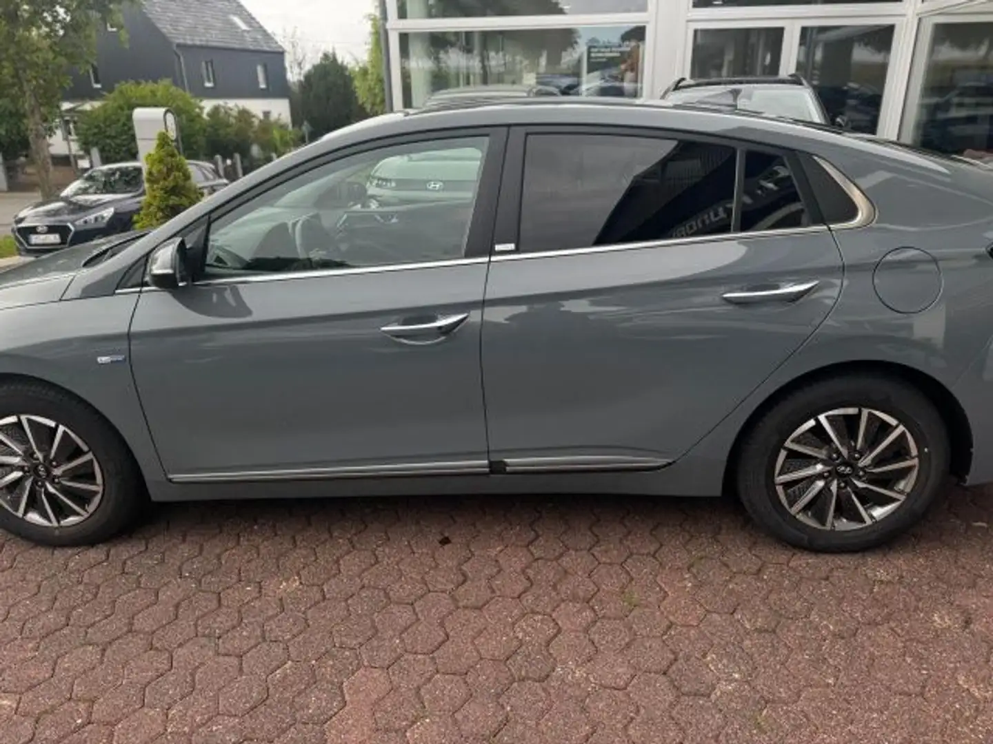 Hyundai IONIQ Facelift Elektro STYLE-Paket LED Klima Grau - 2