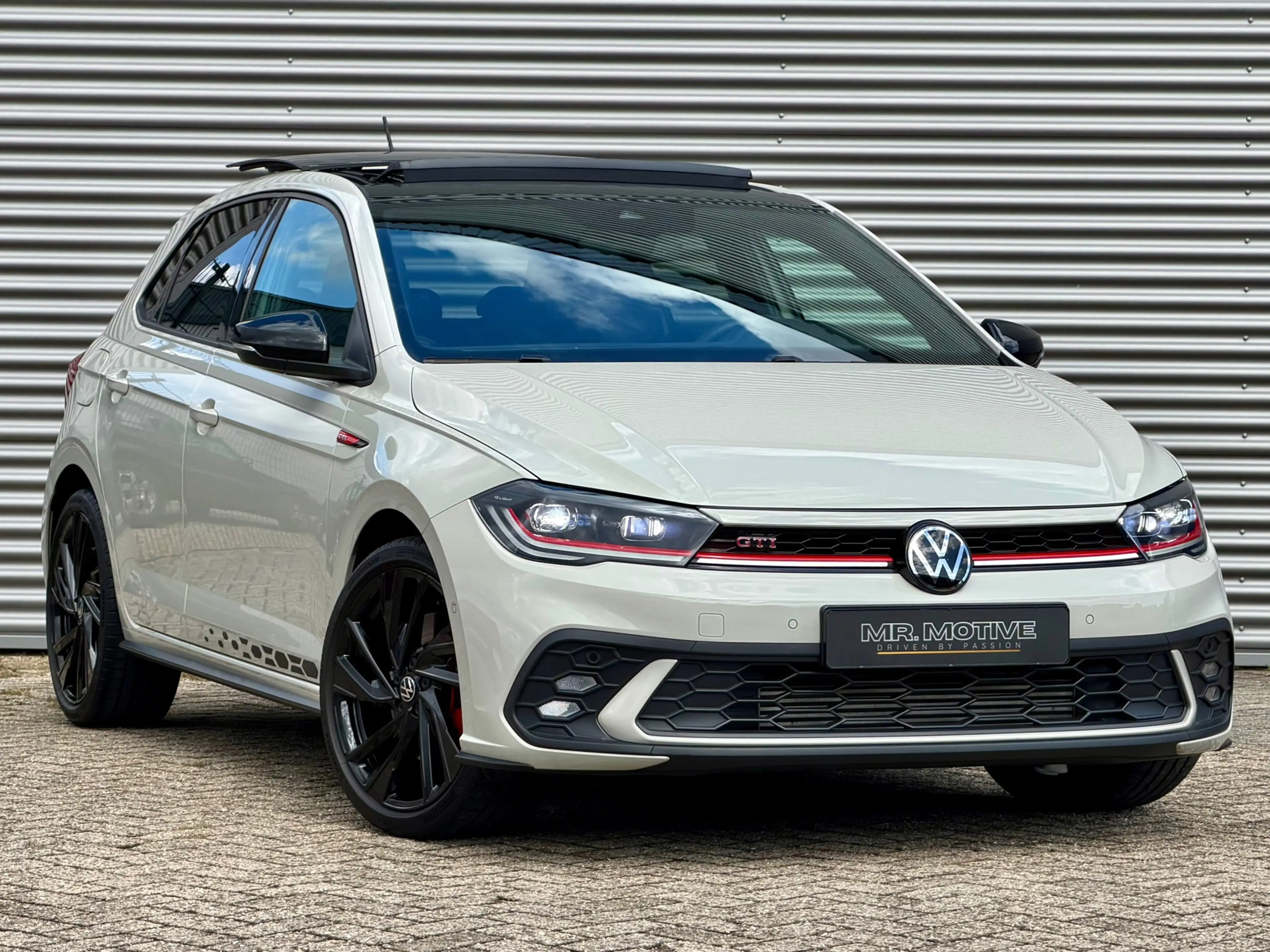 Volkswagen Polo GTI 2.0 TSI Edition 25 | 1 OF 2500 | AscotGrau | Panor — photo 10