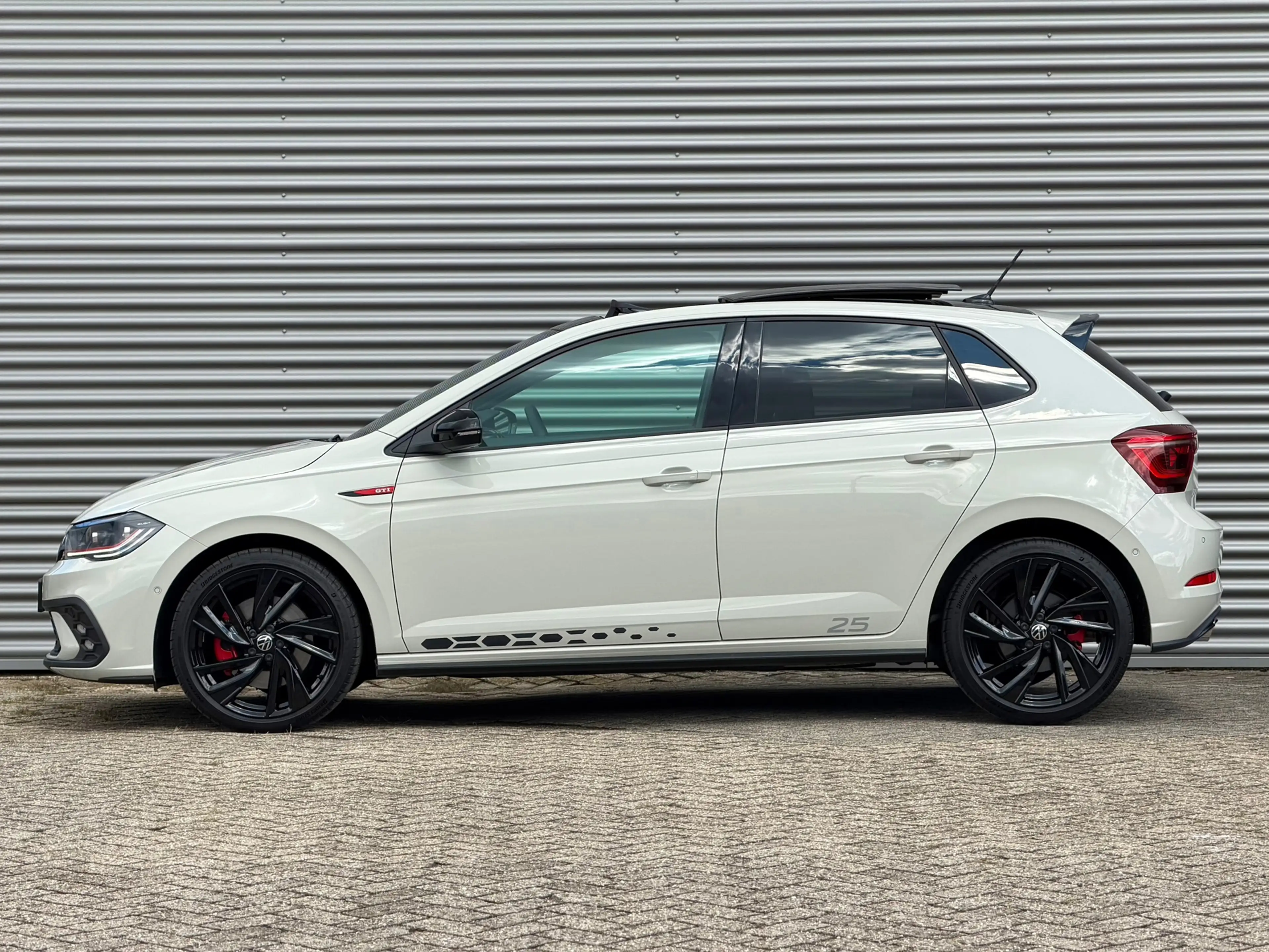 Volkswagen Polo GTI 2.0 TSI Edition 25 | 1 OF 2500 | AscotGrau | Panor — photo 11