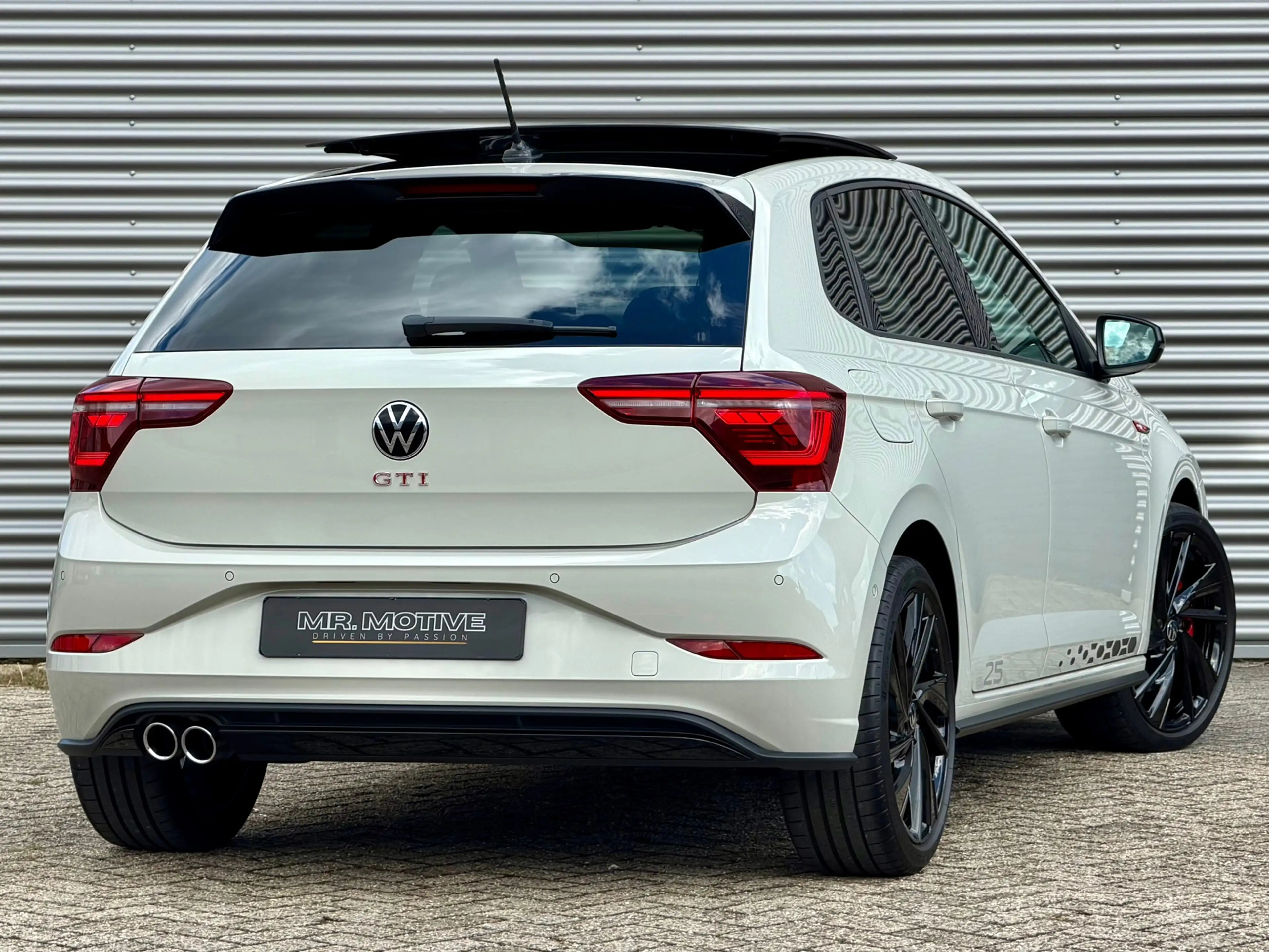 Volkswagen Polo GTI 2.0 TSI Edition 25 | 1 OF 2500 | AscotGrau | Panor — photo 13