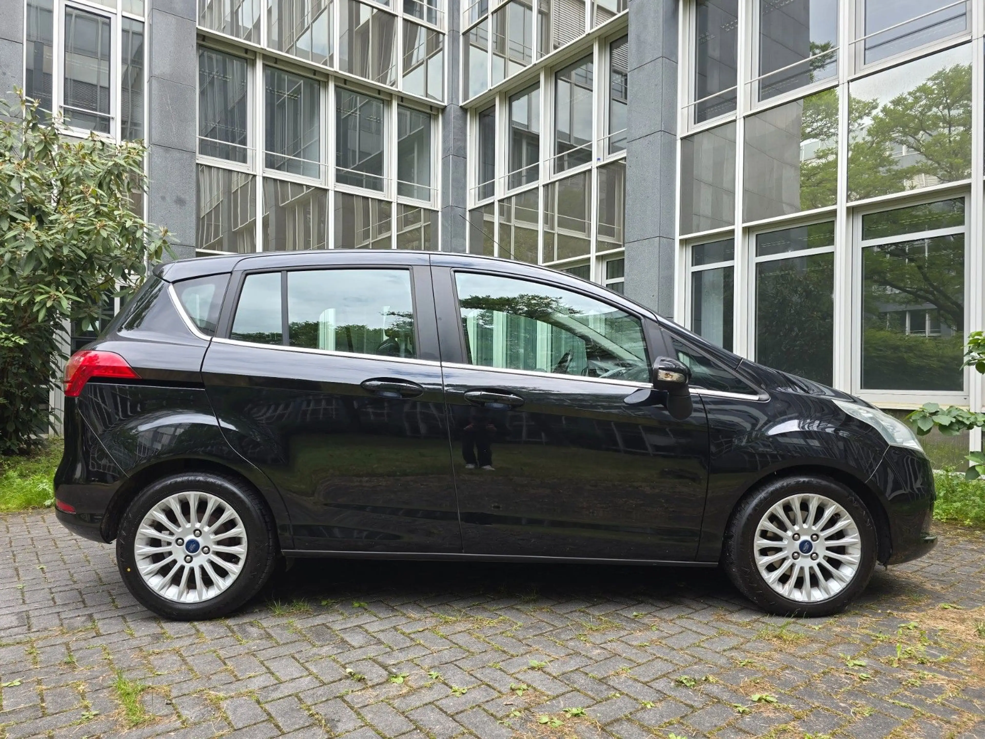 Ford B-Max Titanium 1.0 *KEYLESS*SHZ*TEMP*KLIMAAUT* — photo 5
