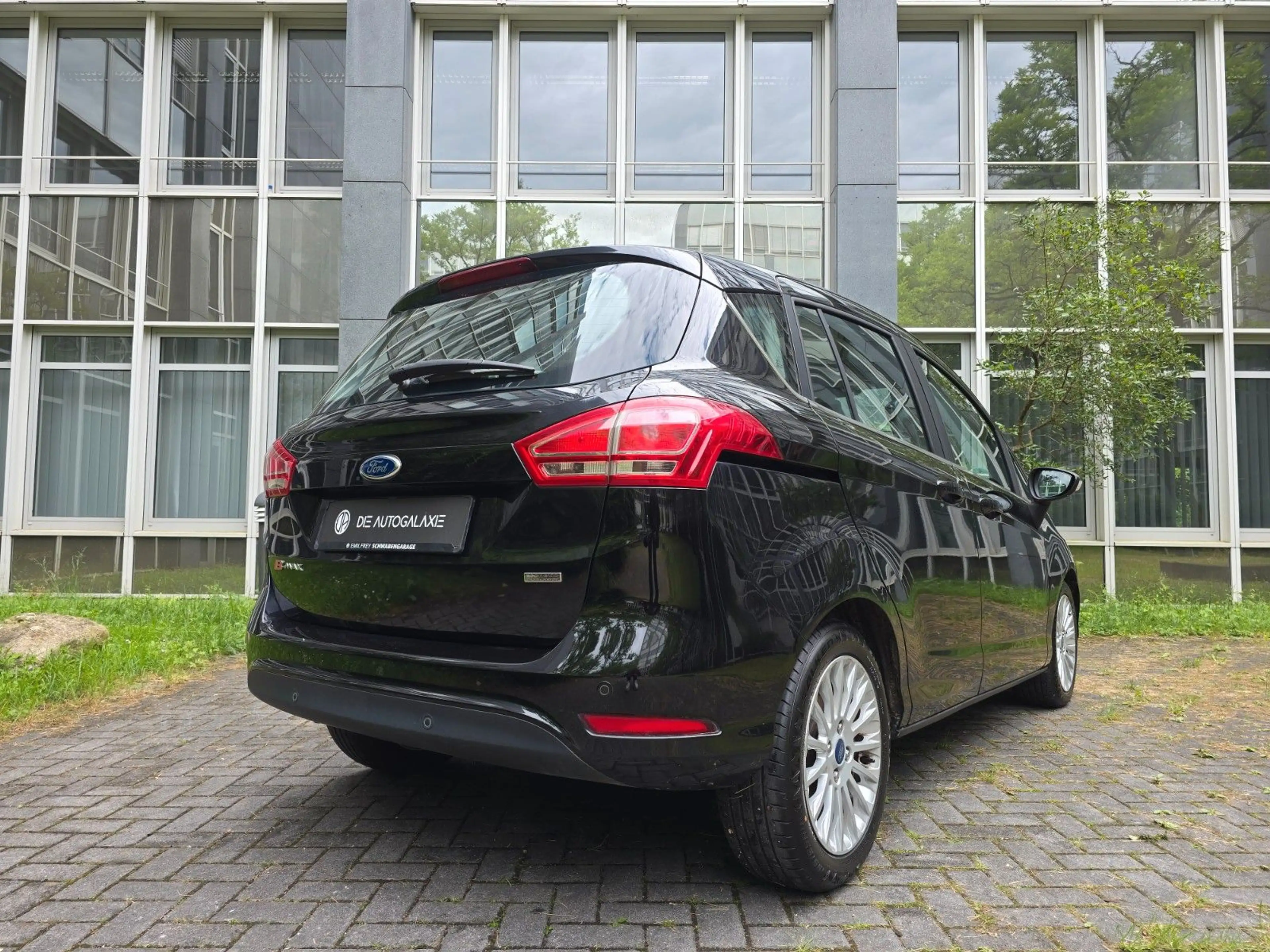 Ford B-Max Titanium 1.0 *KEYLESS*SHZ*TEMP*KLIMAAUT* — photo 3