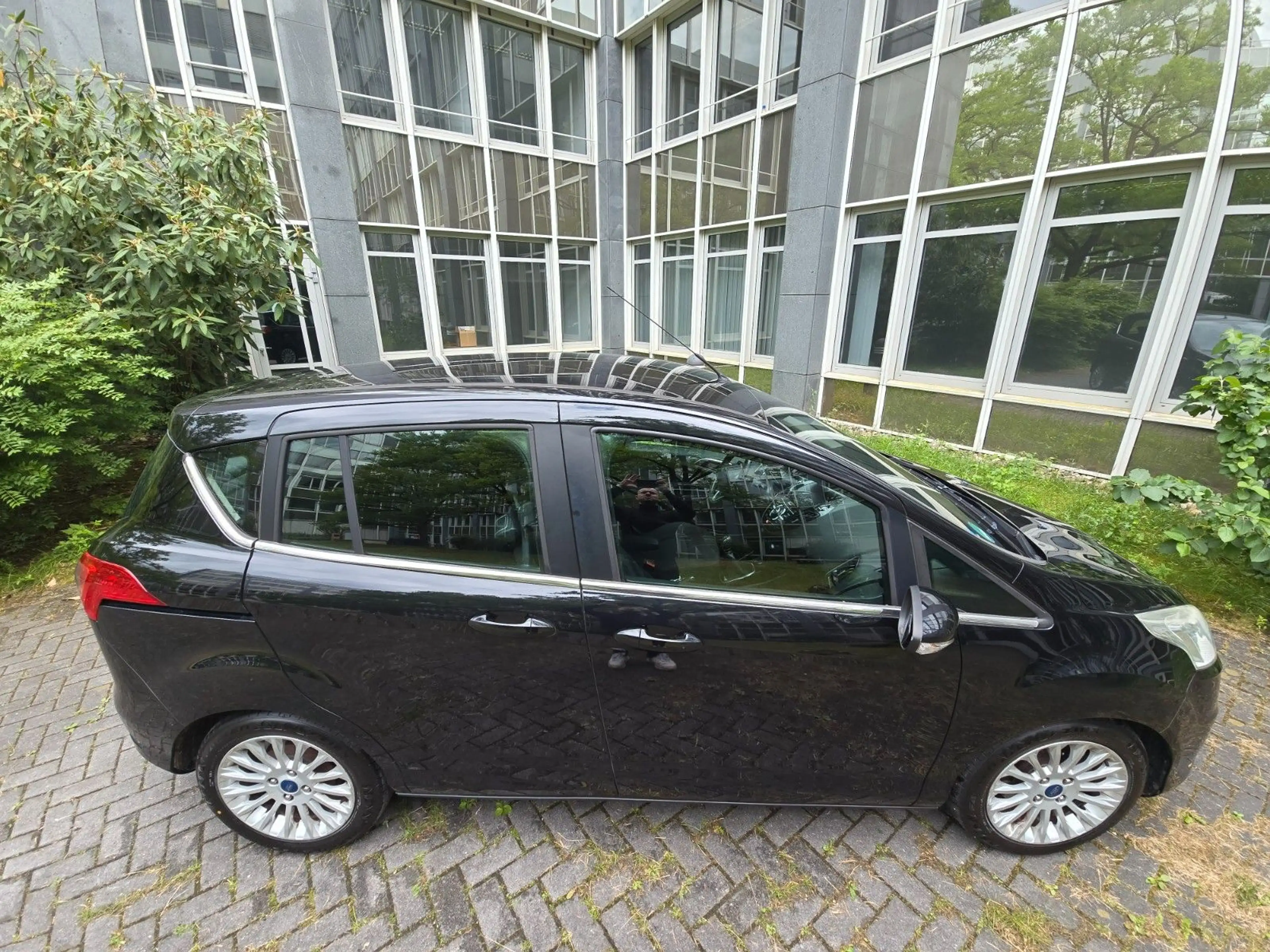 Ford B-Max Titanium 1.0 *KEYLESS*SHZ*TEMP*KLIMAAUT* — photo 6