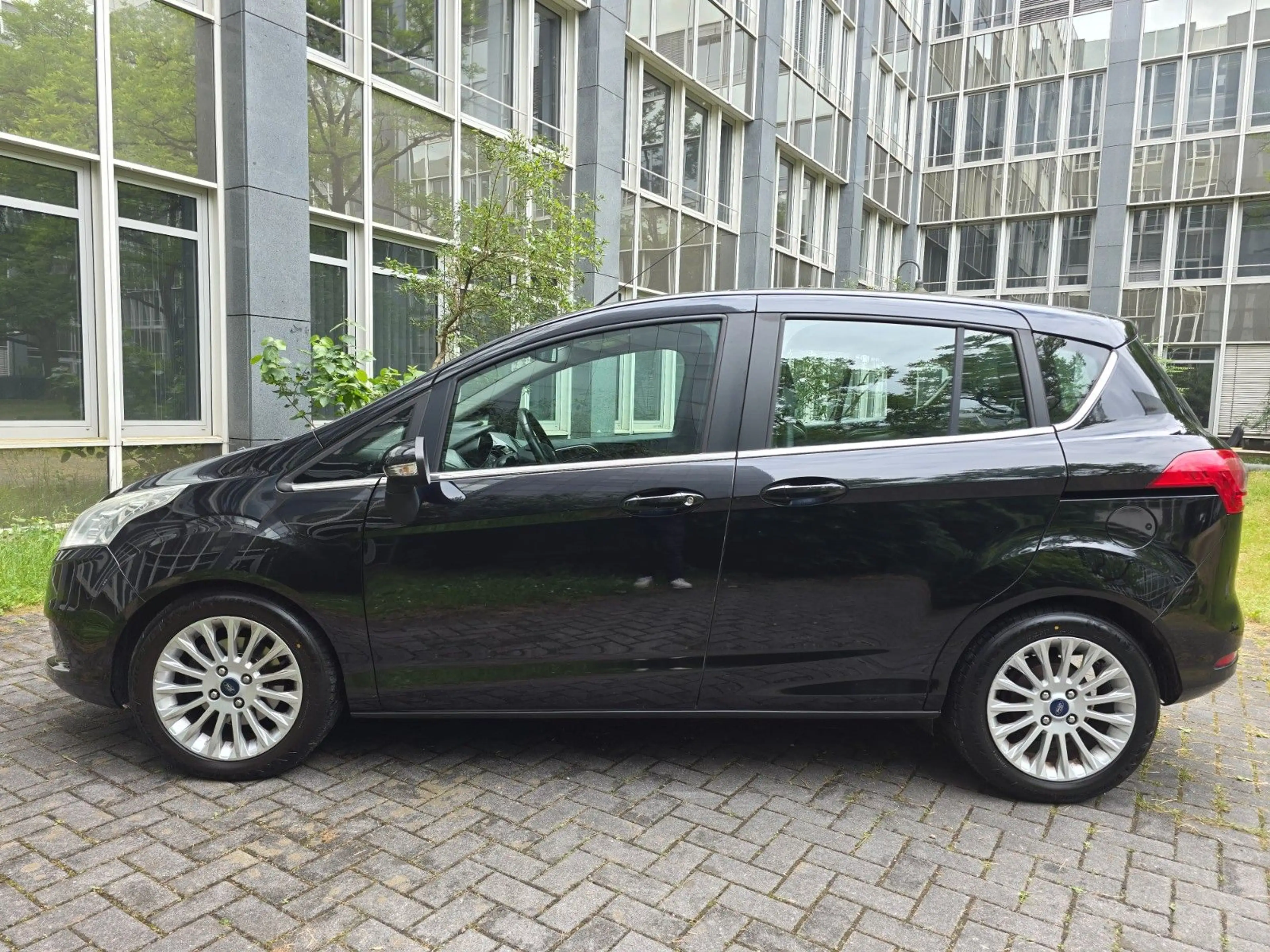 Ford B-Max Titanium 1.0 *KEYLESS*SHZ*TEMP*KLIMAAUT* — photo 7