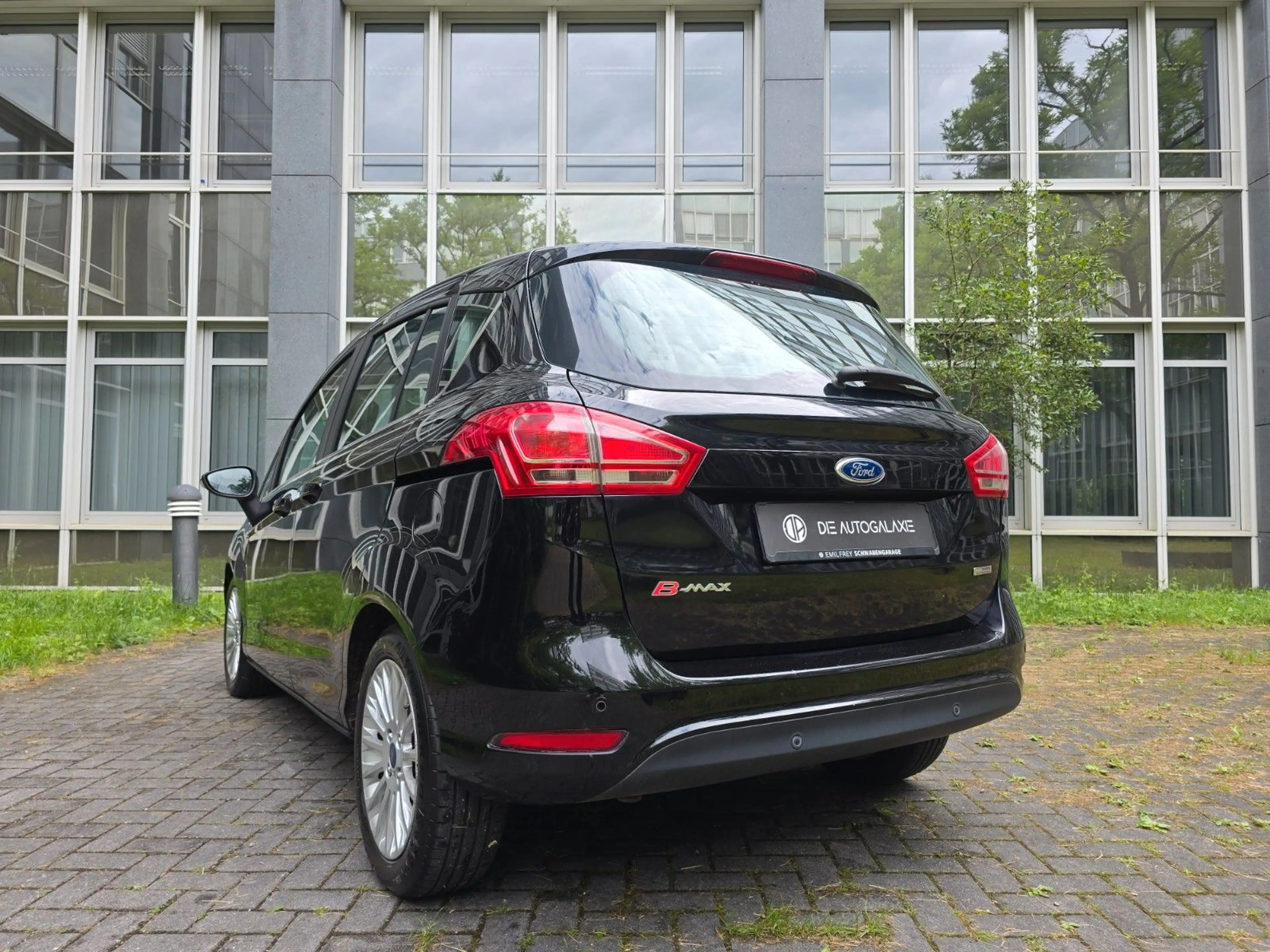 Ford B-Max Titanium 1.0 *KEYLESS*SHZ*TEMP*KLIMAAUT* — photo 4
