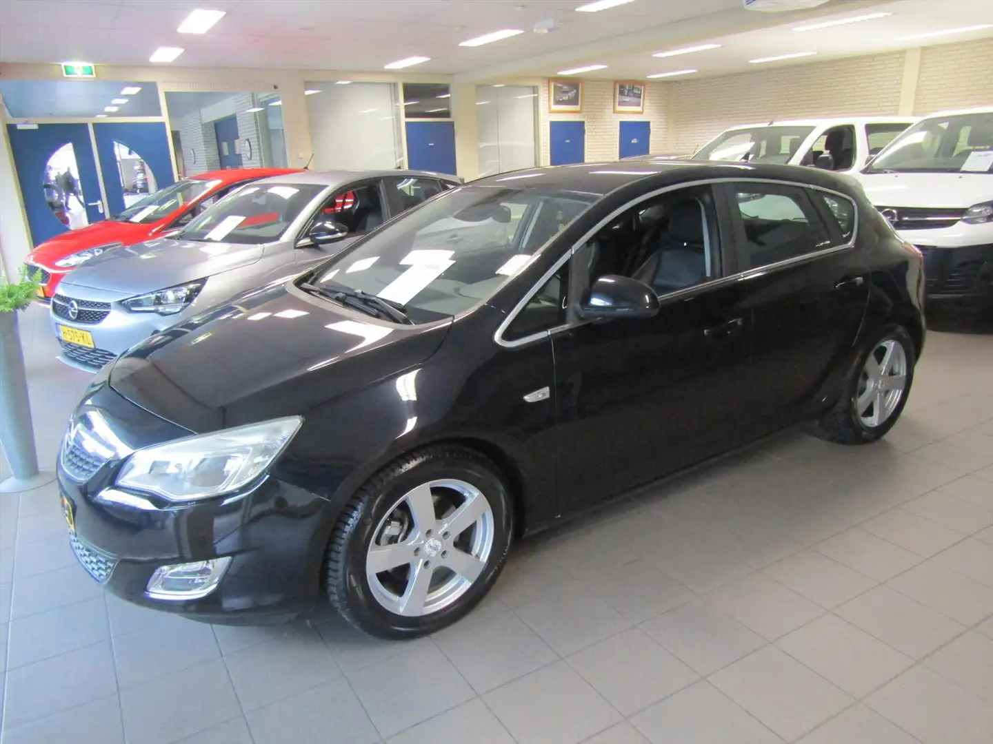 Opel Astra 1.6 TURBO SPORT AUTOMAAT NAVI/LEER/18" Noir - 1