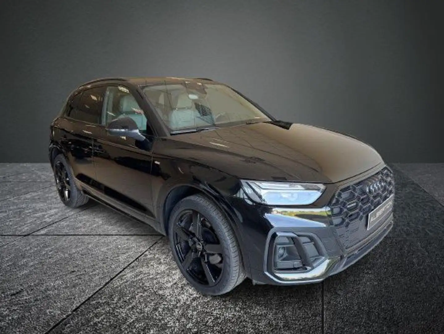 Audi Q5 40 TDI 204 CV q. S tronic S line +21" Nero - 2
