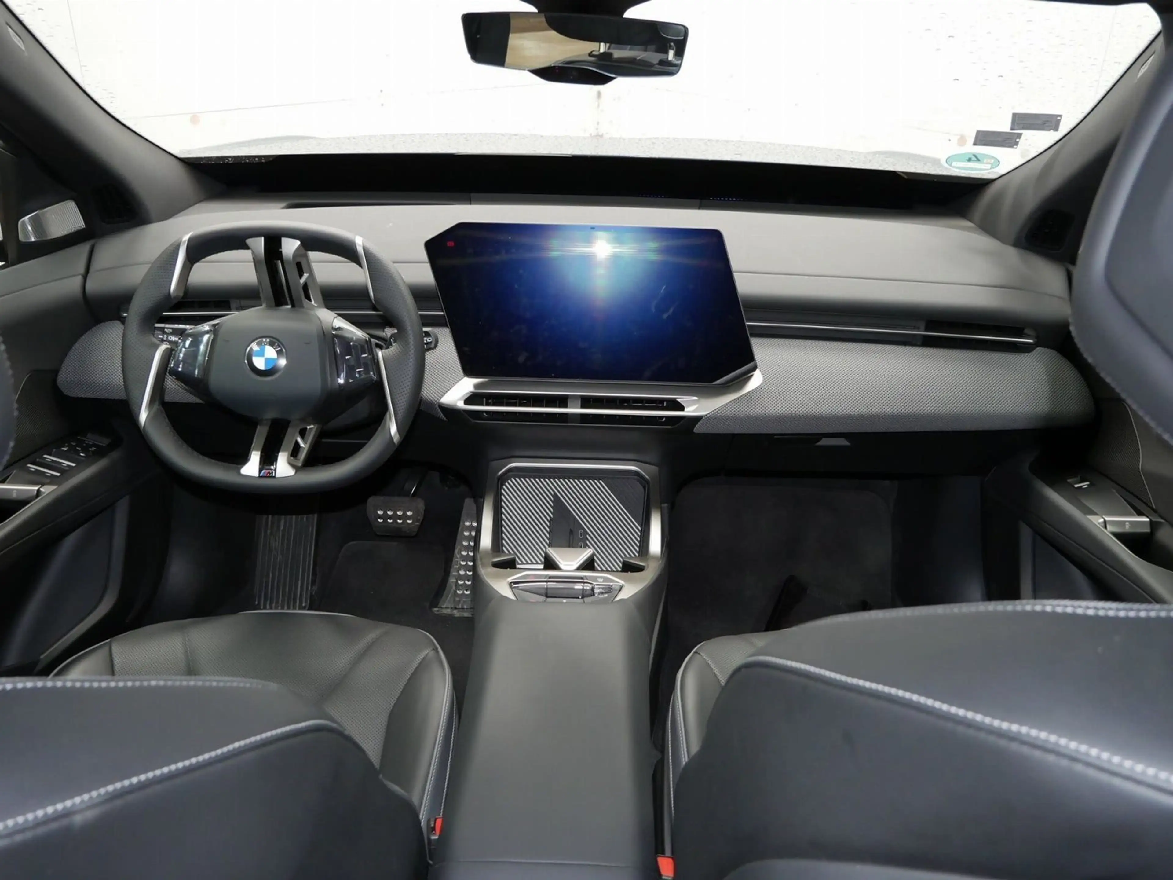 BMW iX3 50 xDrive — photo 5